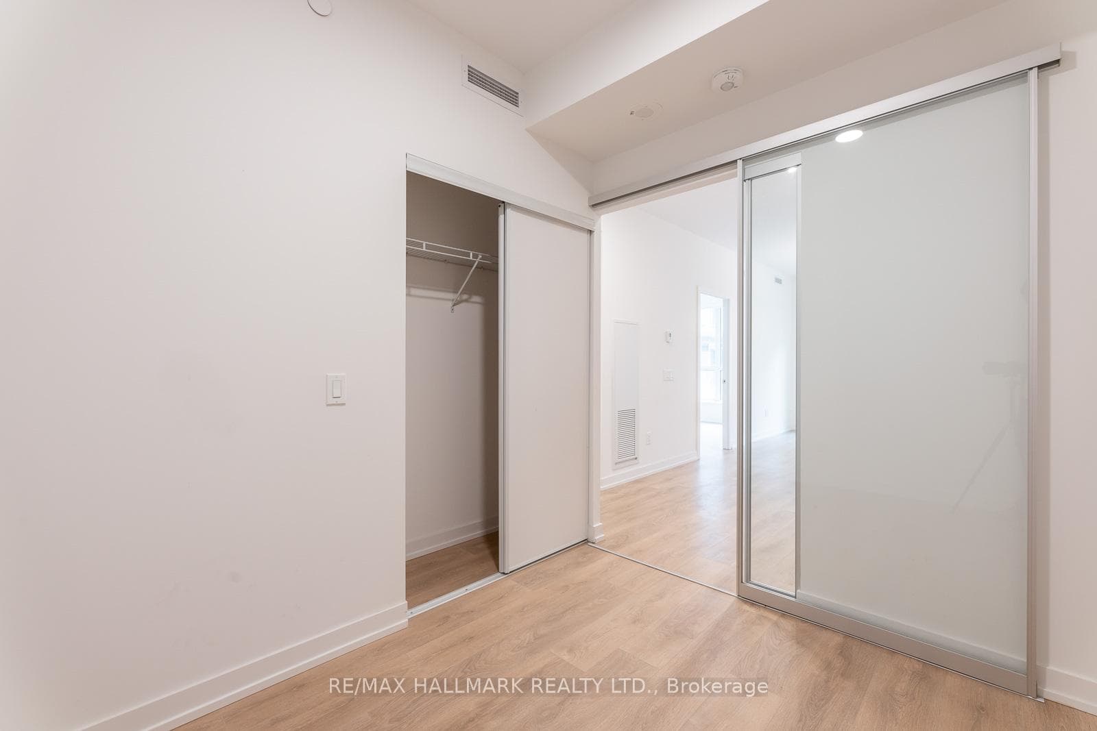 150 Logan Avenue Unit 427 photo 13