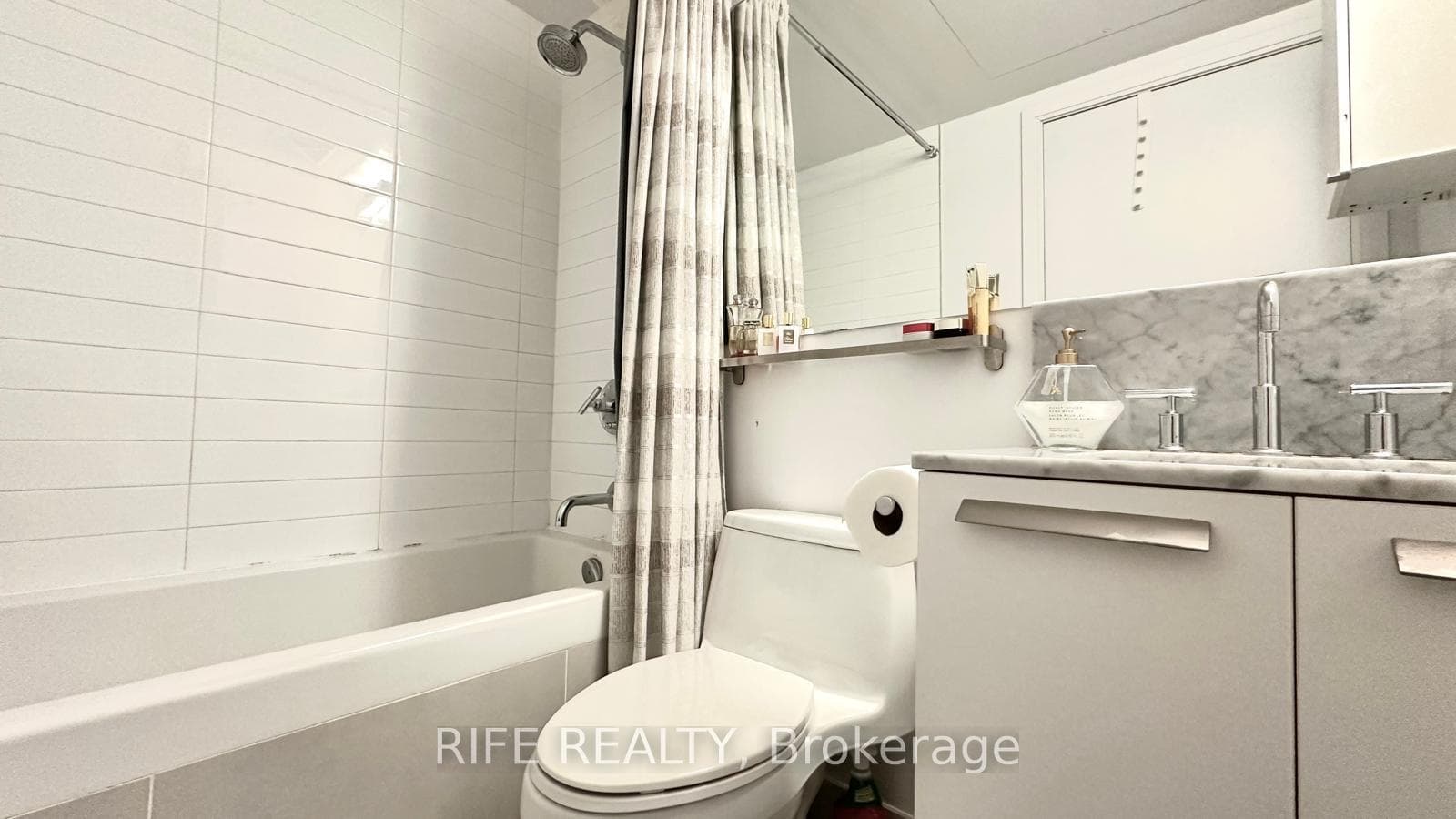 42 Charles Street Unit 4109 photo 9