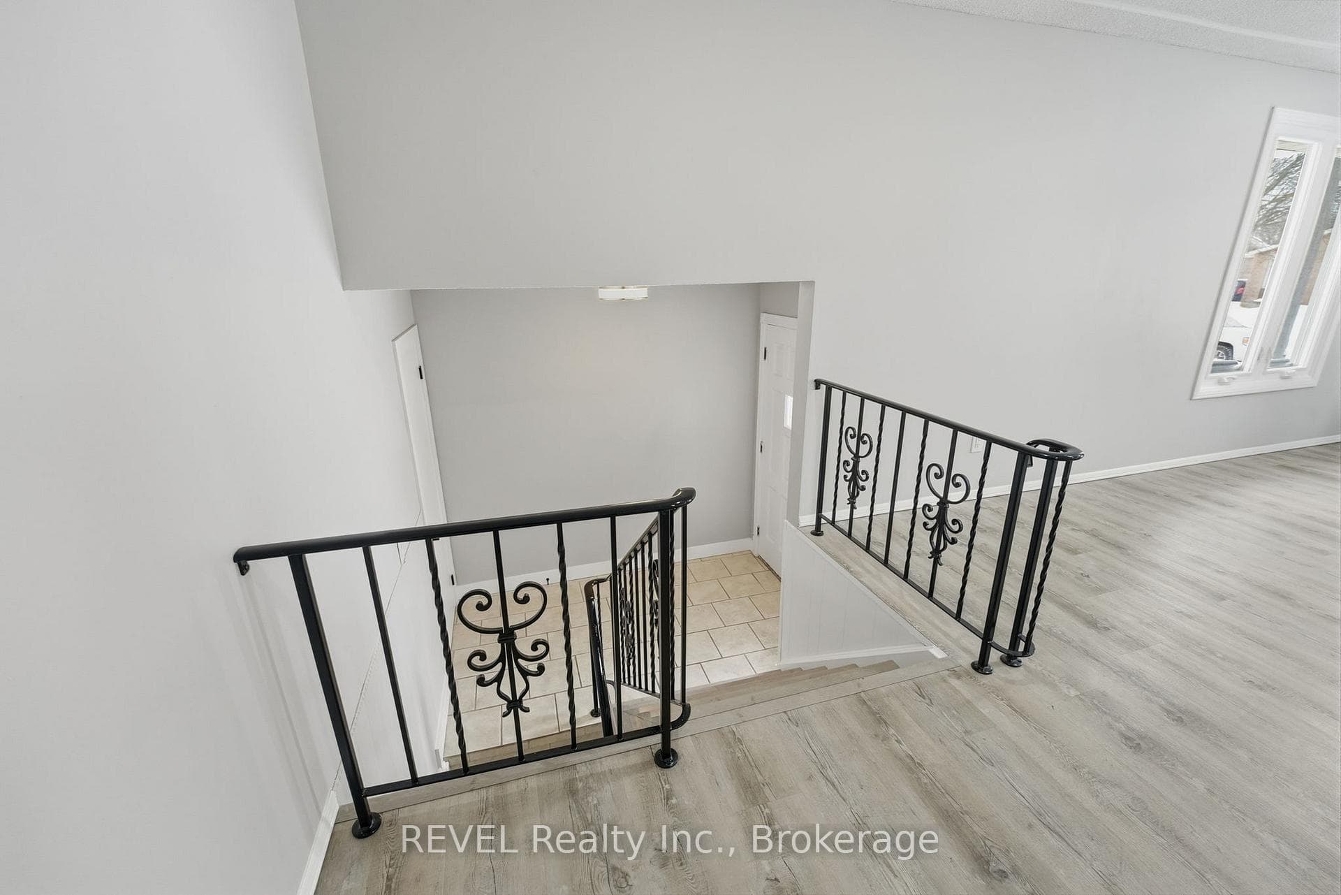 8230 Westwood Street photo 6
