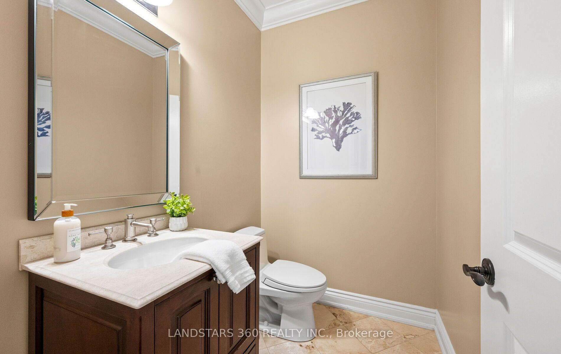8 Royal Troon Crescent photo 27