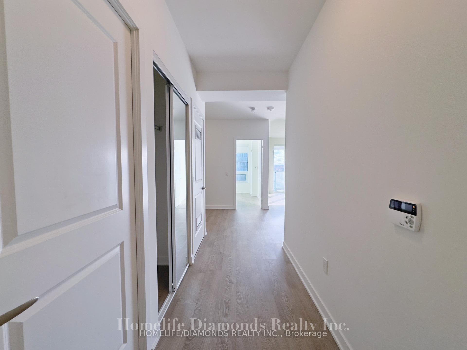4675 METCALFE Avenue Unit 307 photo 7