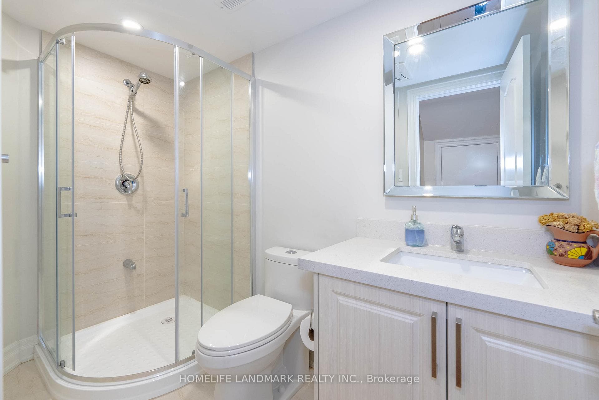 18 Lodgeway Drive photo 4
