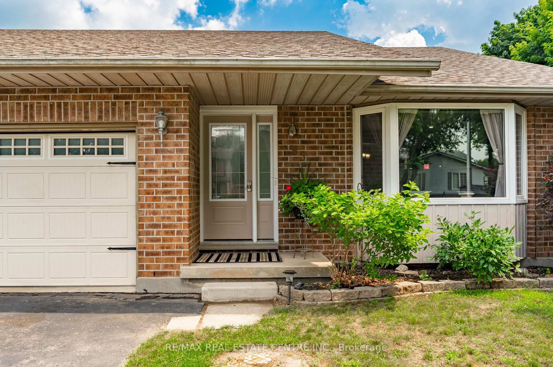95 Allen Street photo 4