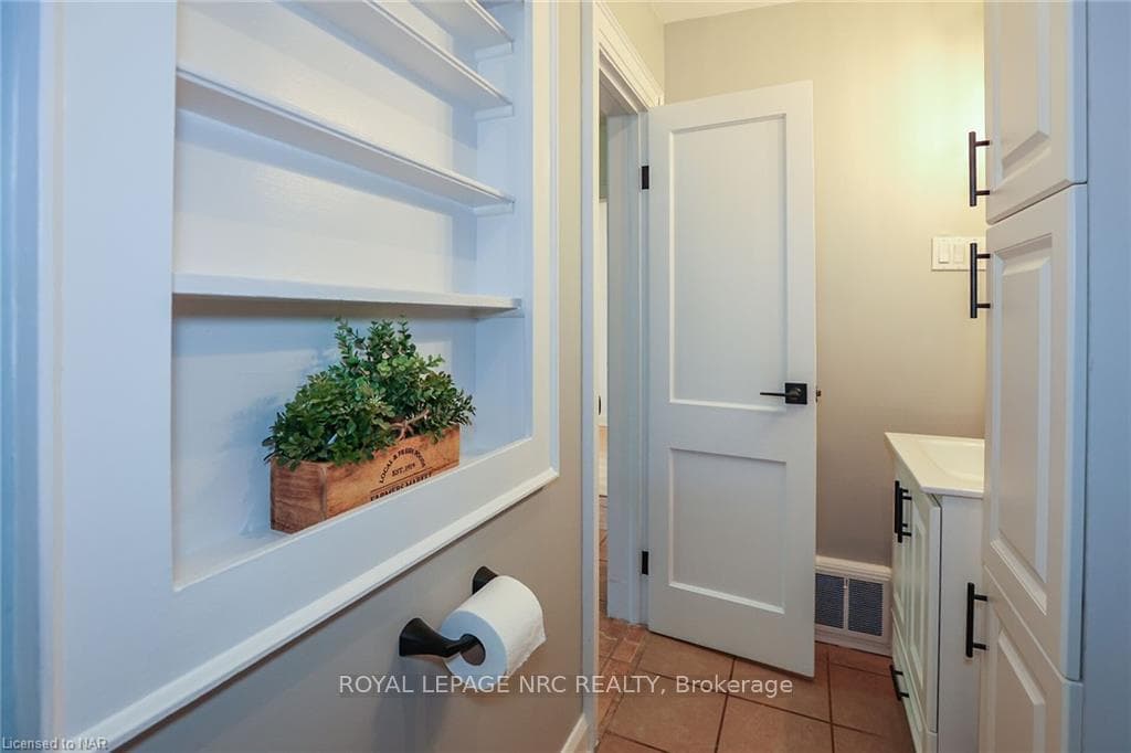 250 NIAGARA Street photo 21