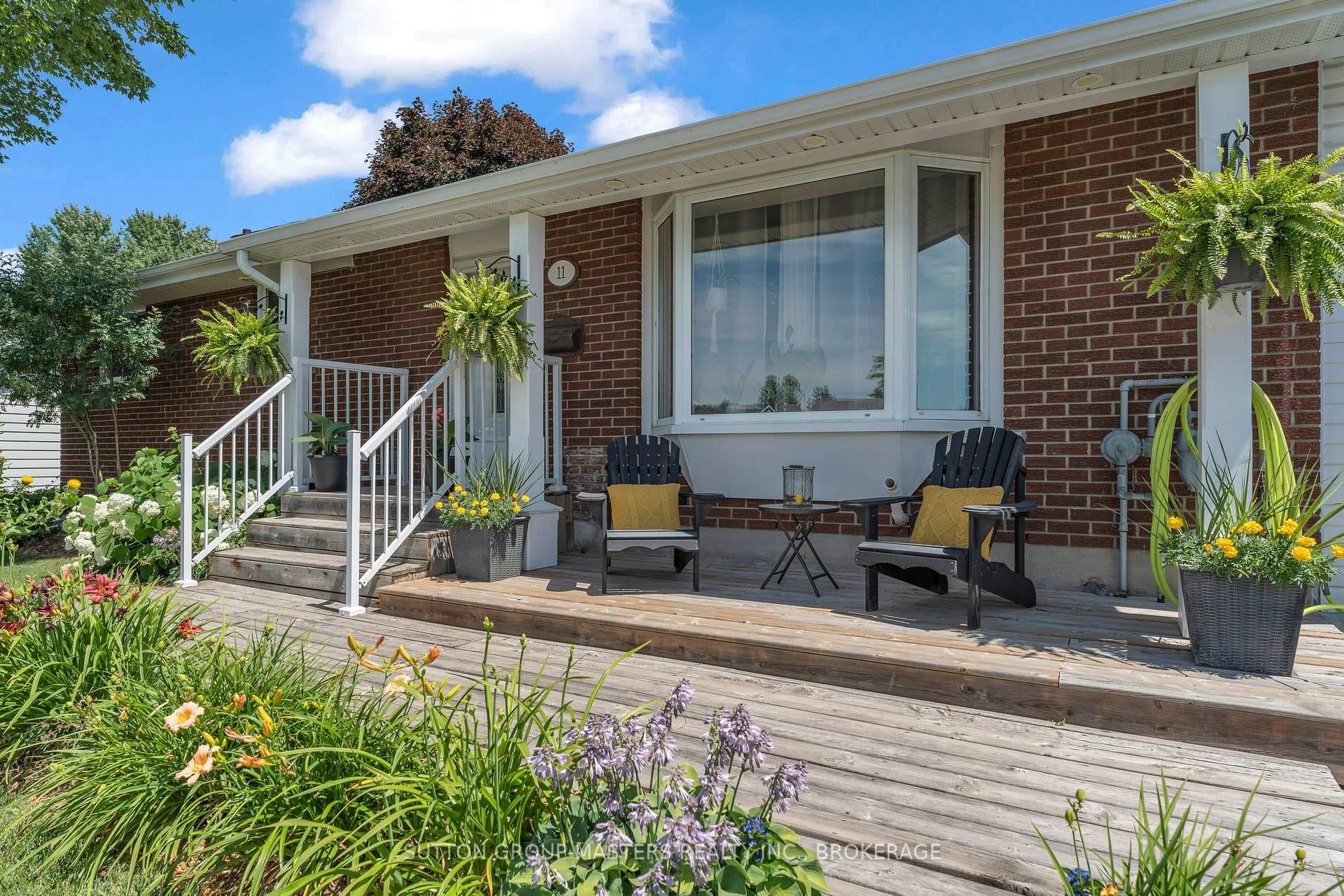 11 Chesterfield Drive photo 1