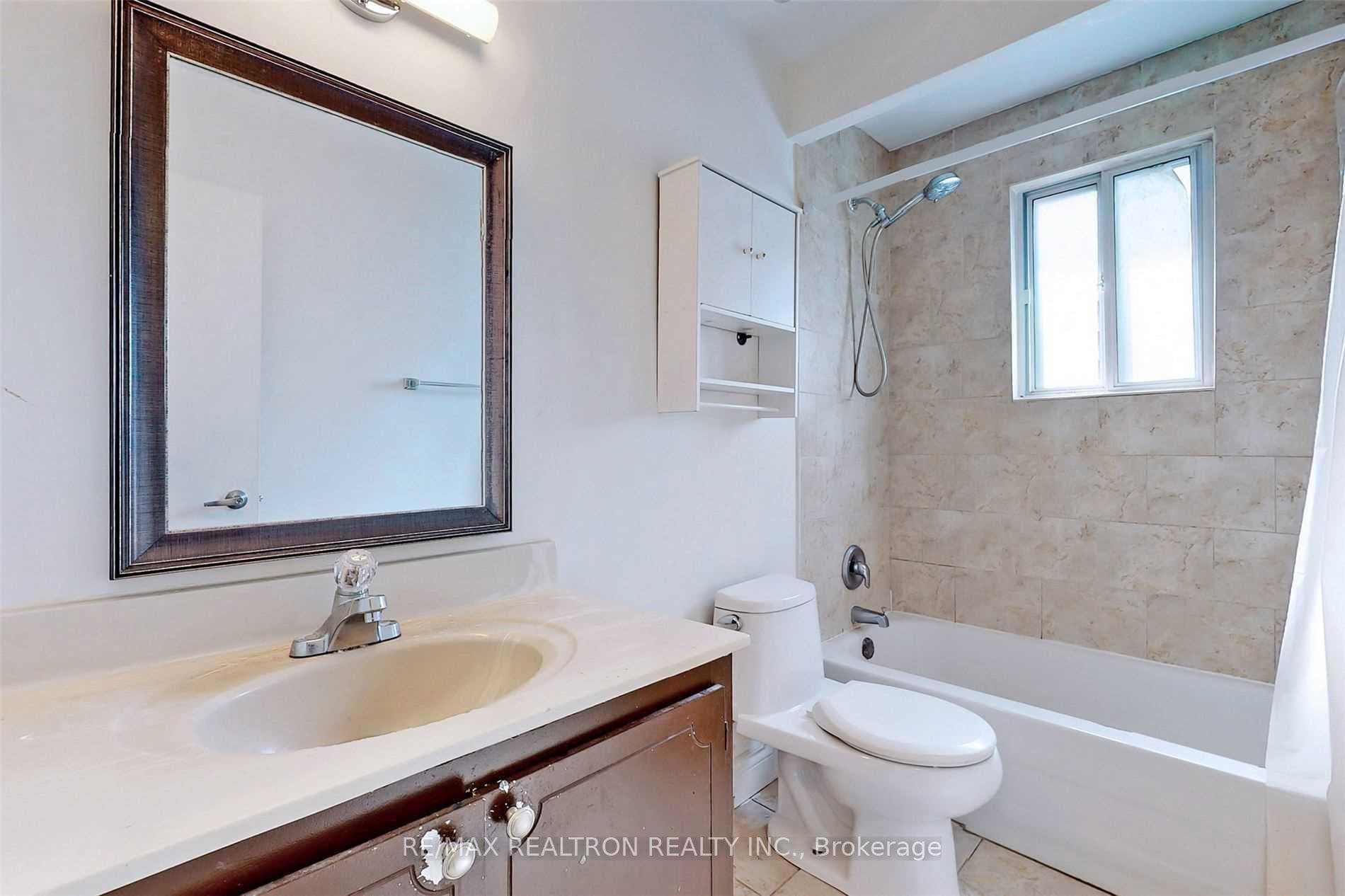 395 Taylor Mills Drive Unit Upper photo 24