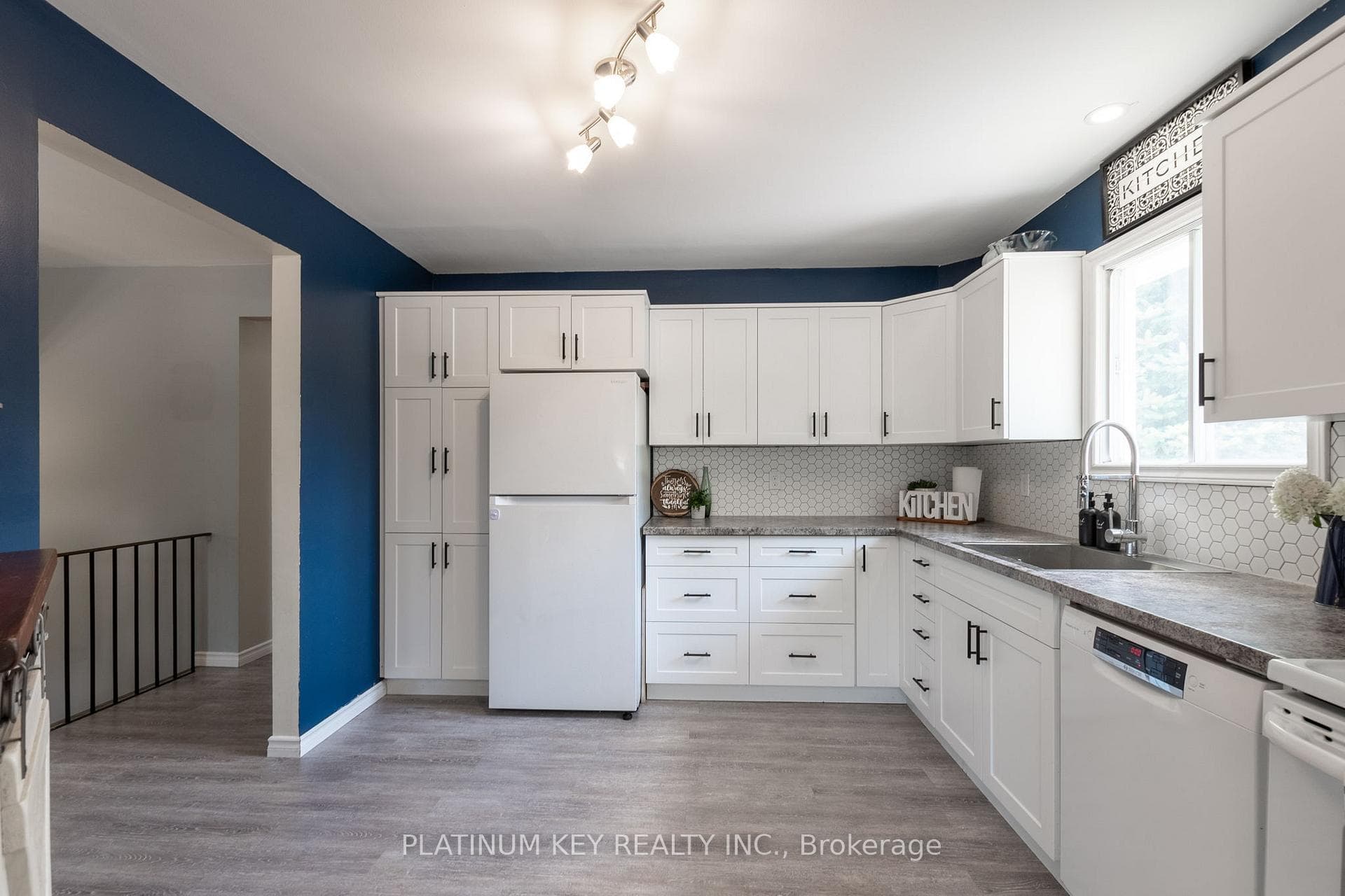 27 Pearson Avenue photo 9