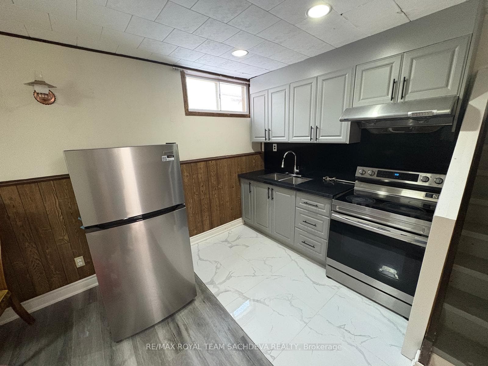 63 Bobmar Road Unit Lower photo 6
