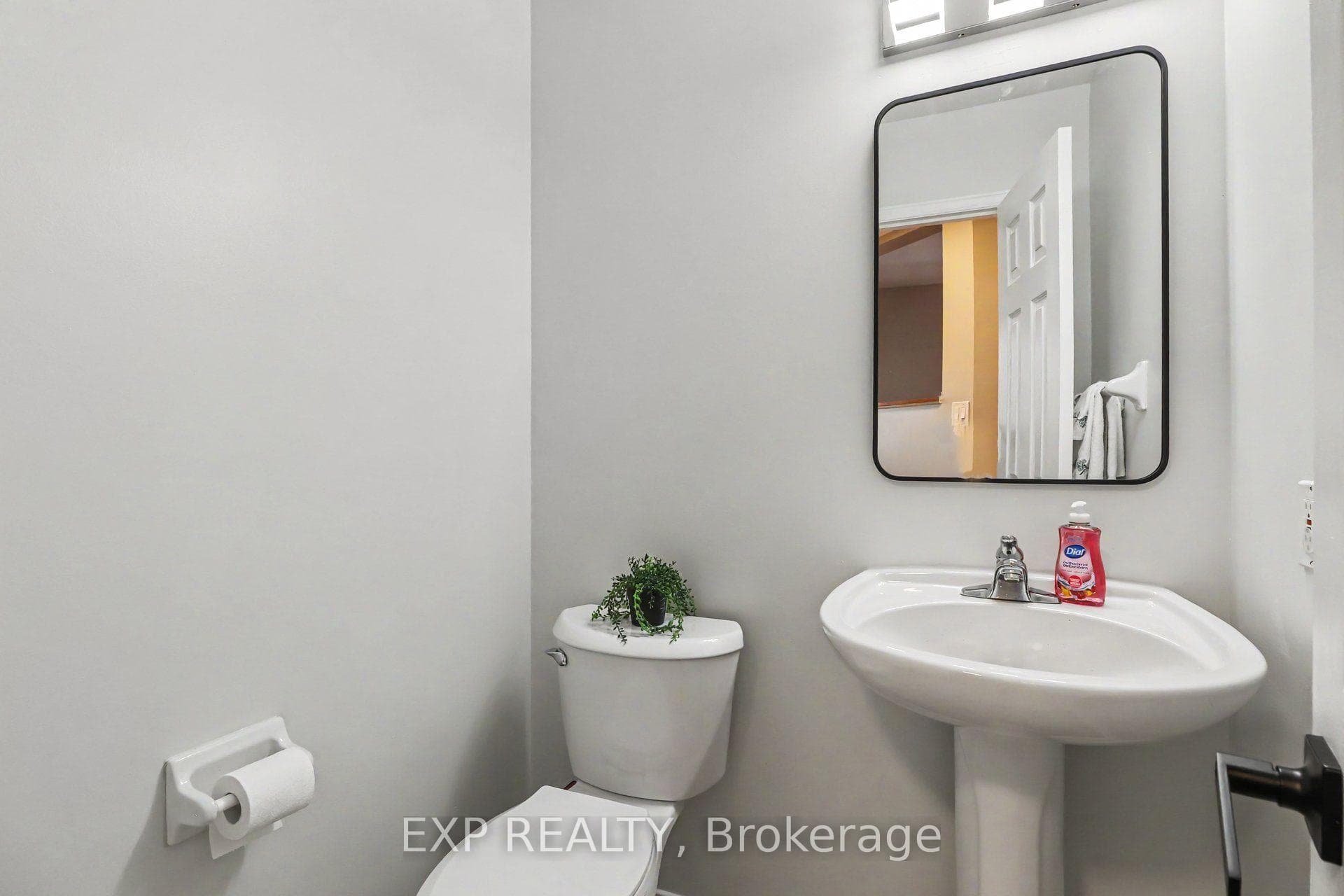 203 Duntroon Circle photo 19