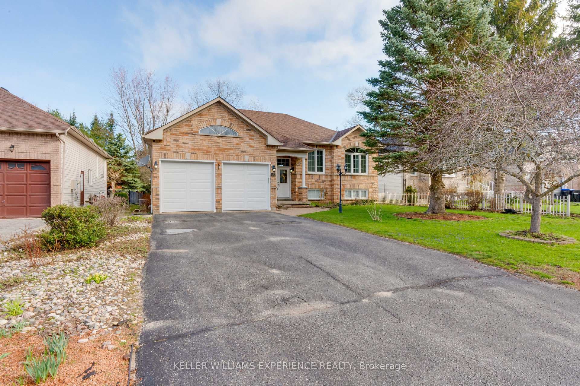 45 BUSH Crescent photo 4