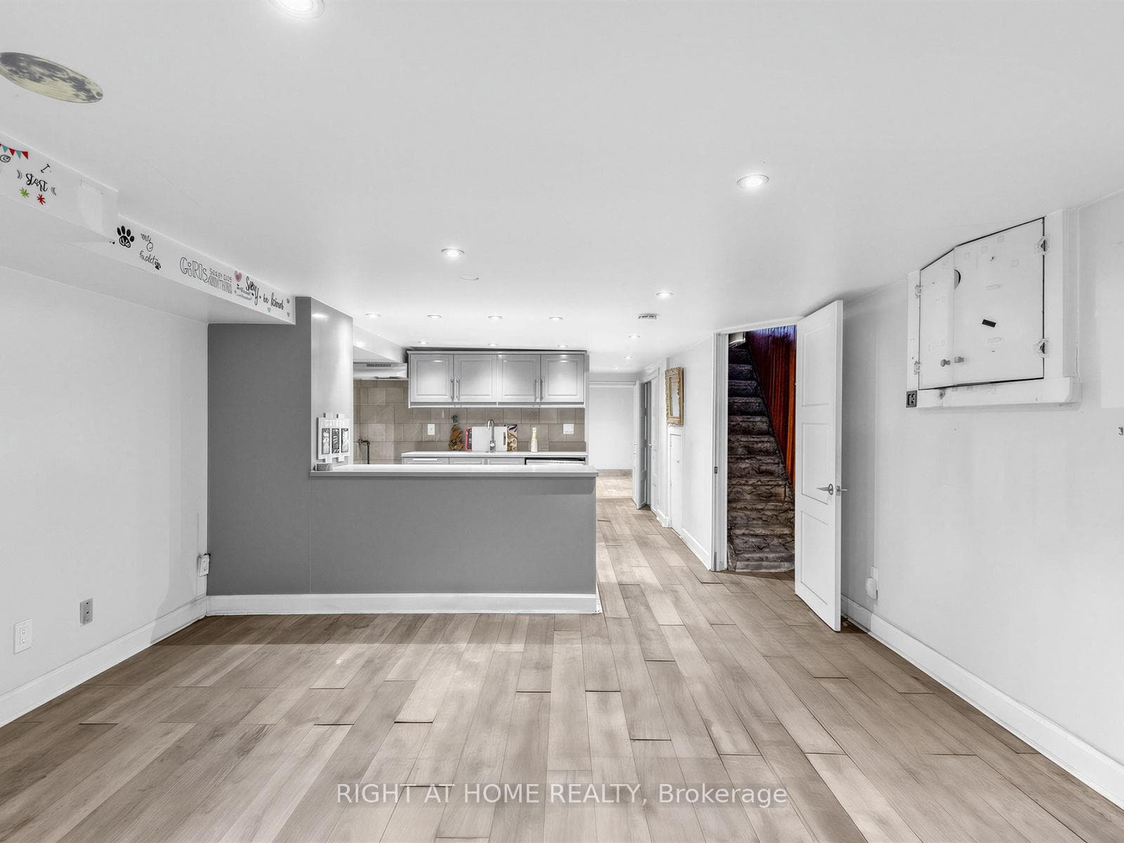 91 Borden Street photo 27