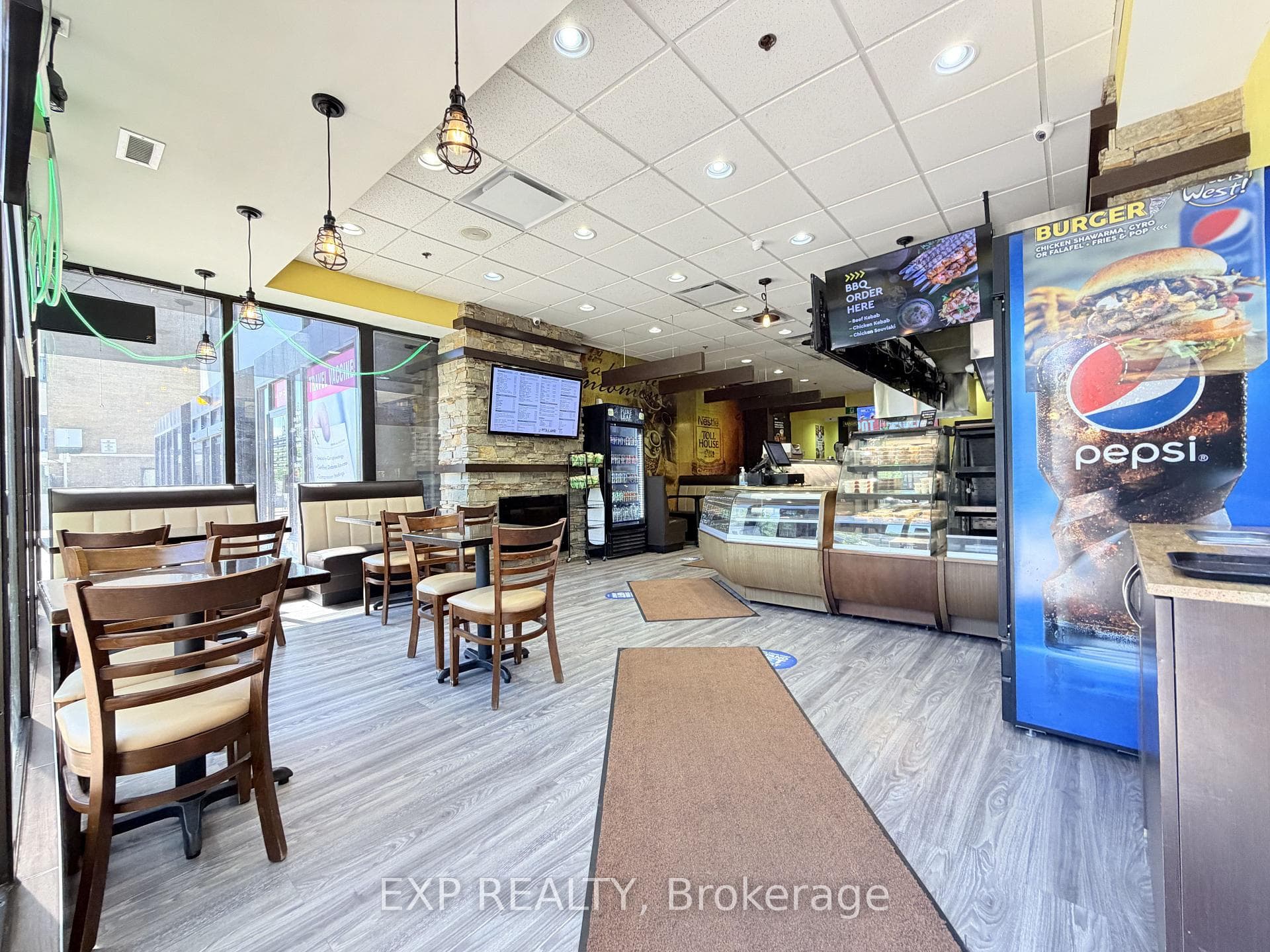 720 Spadina Avenue photo 10