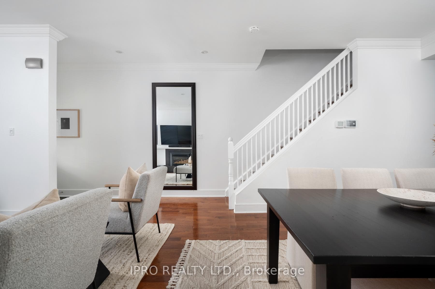 506 Pape Avenue photo 8