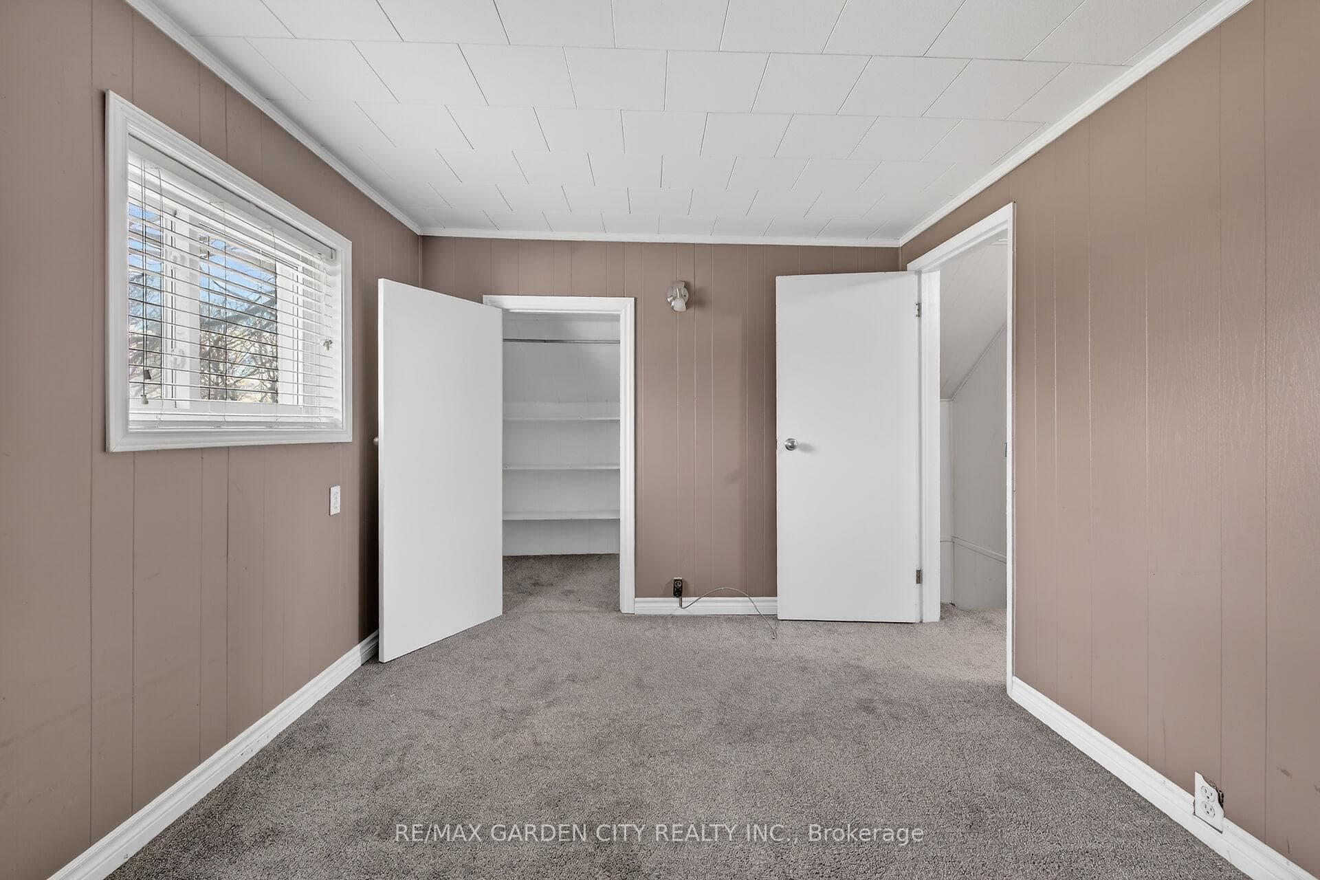 407 Bell Street photo 19