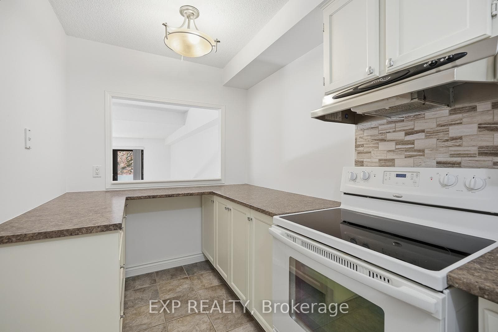 965 Inverhouse Drive Unit 304 photo 23