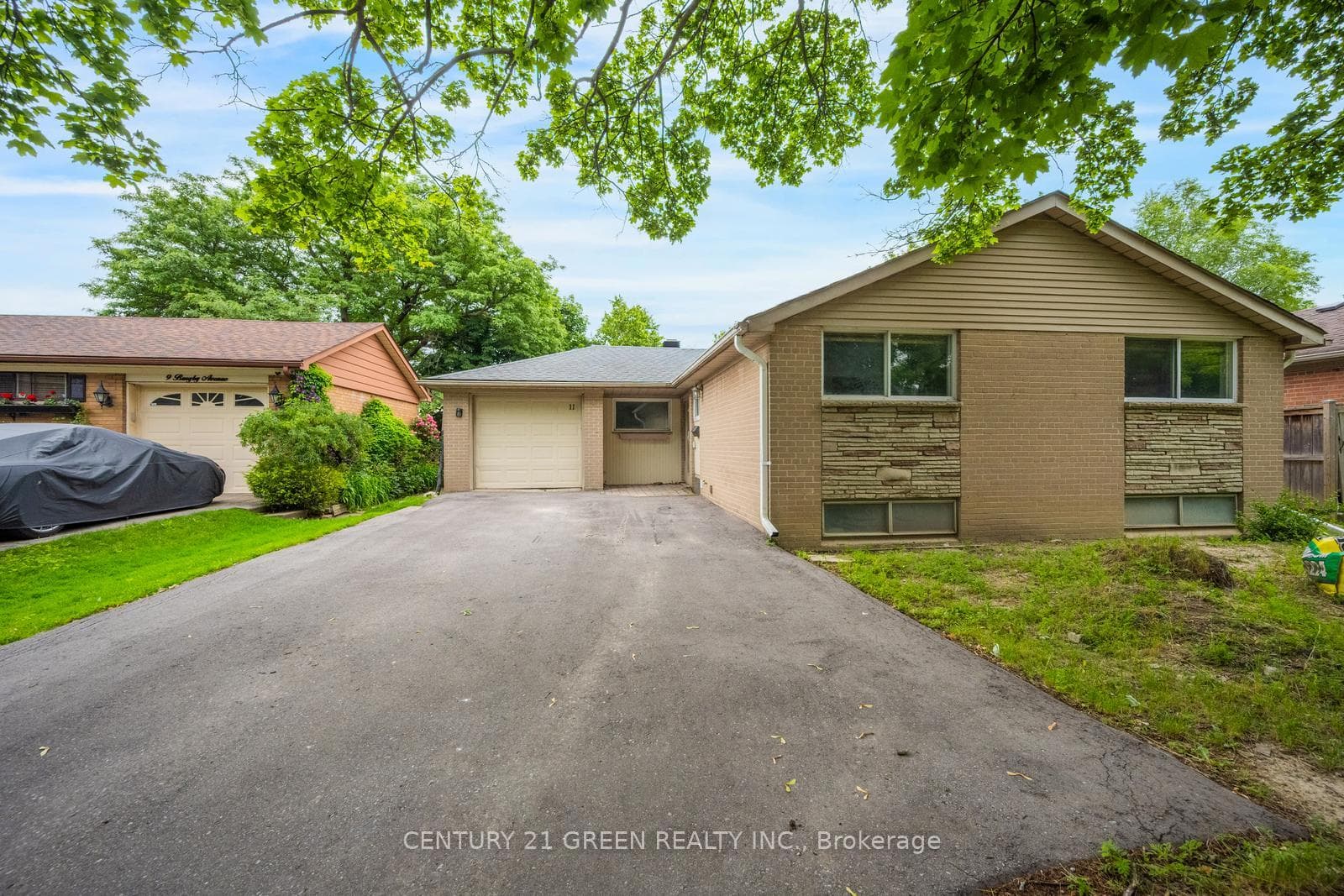 11 Burgby Avenue photo 1