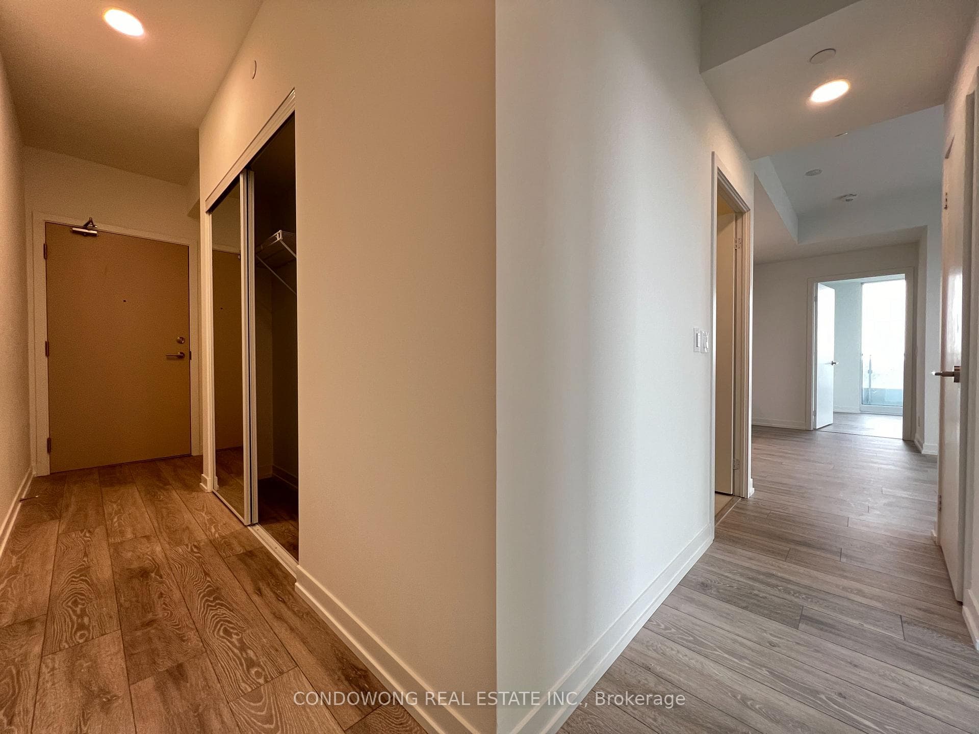 2020 Bathurst Street Unit 1816 photo 3
