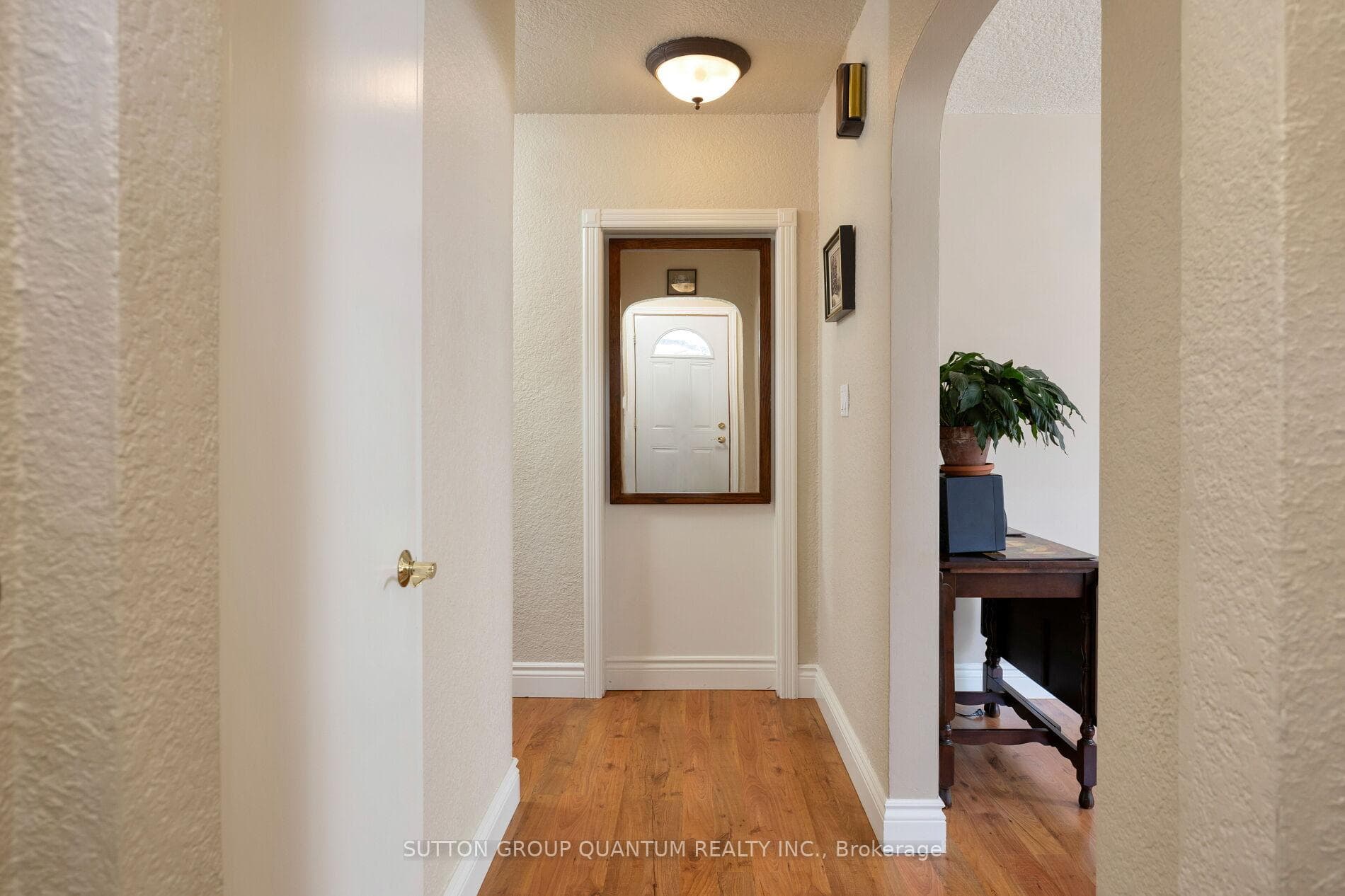 1399 Applewood Road photo 5