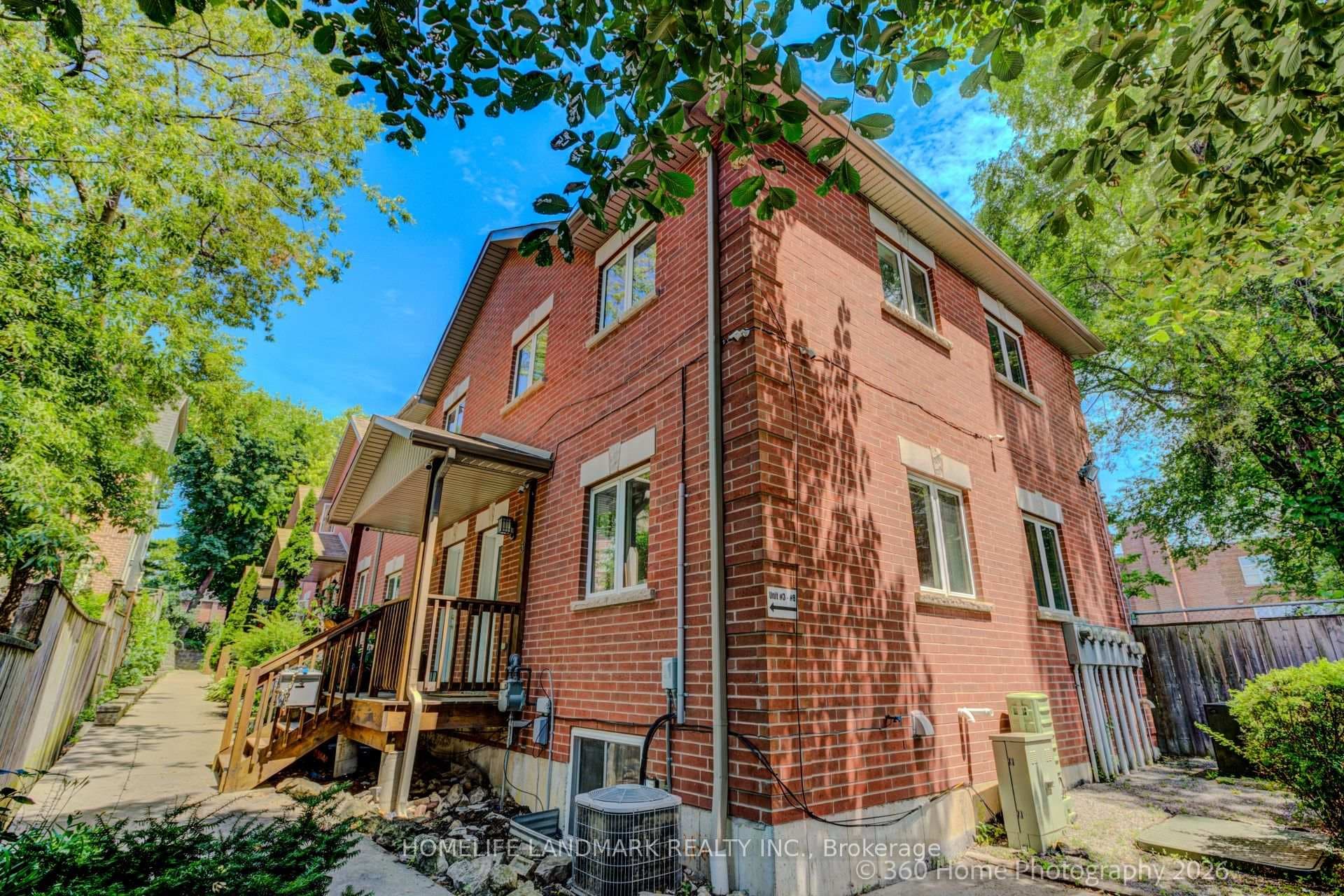 736 Kingston Road Unit 3 photo 1