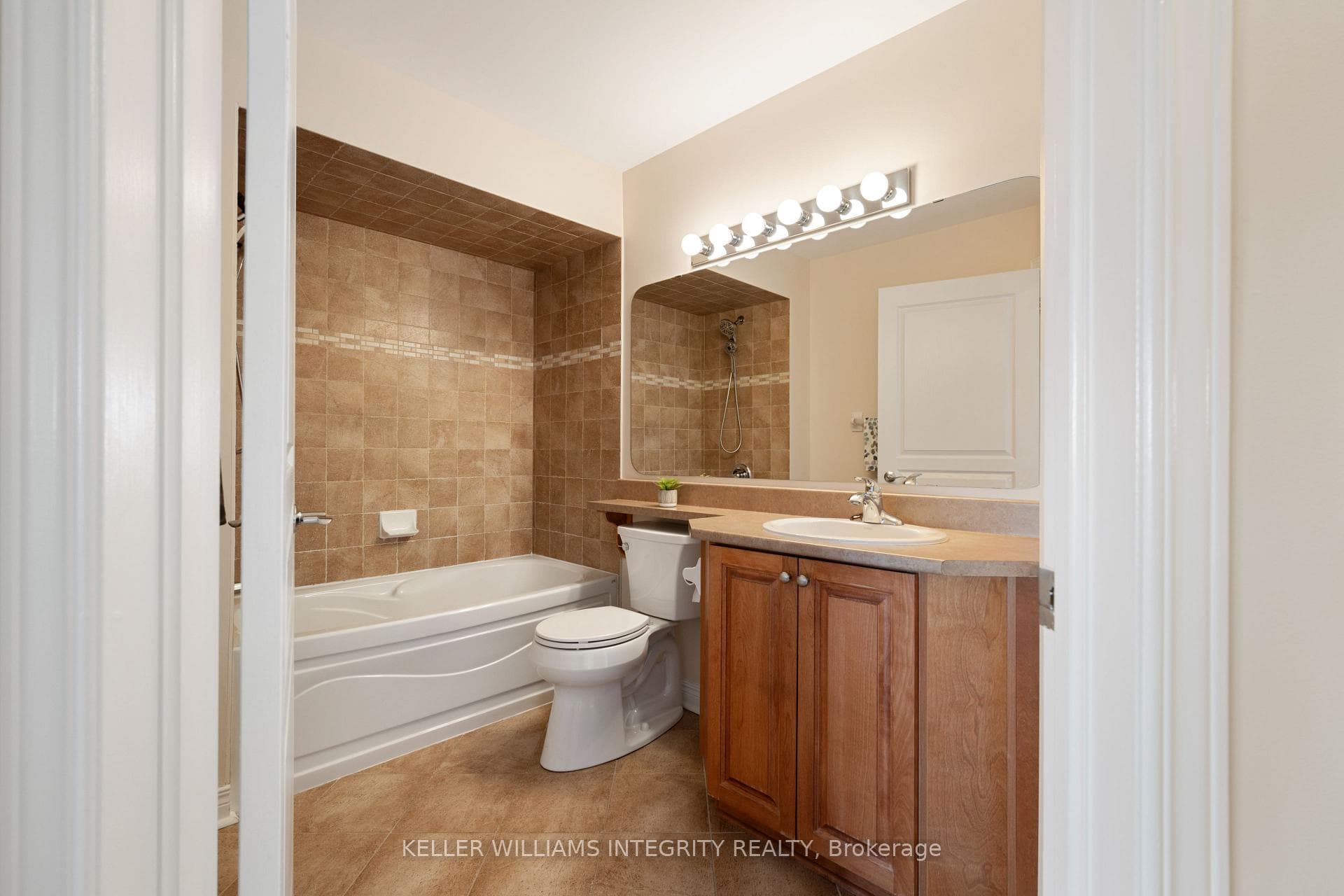 905 Beauparc Private Unit 219 photo 21