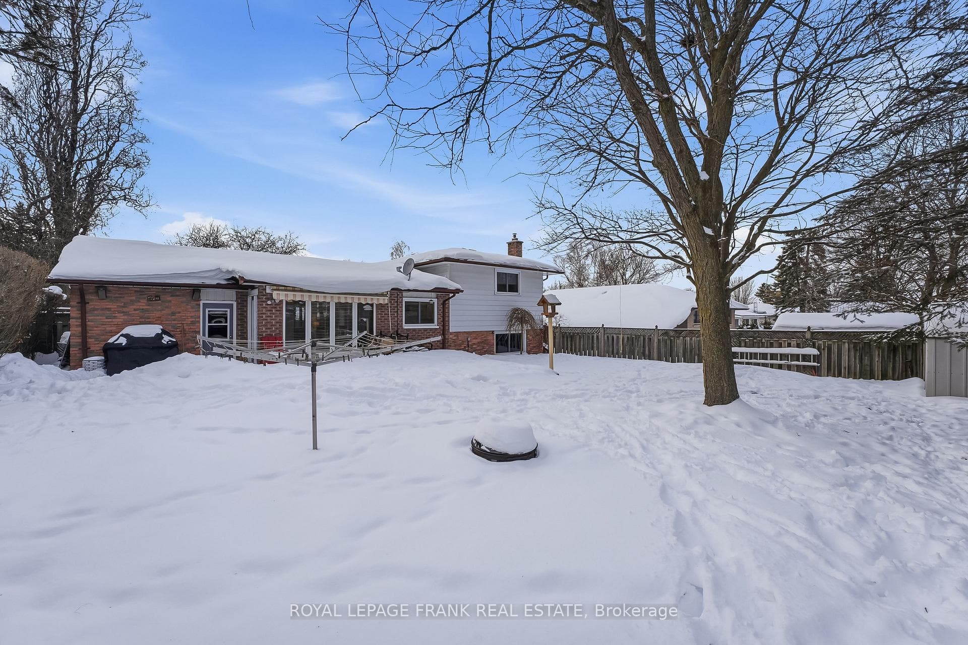 89 Allan Street photo 43