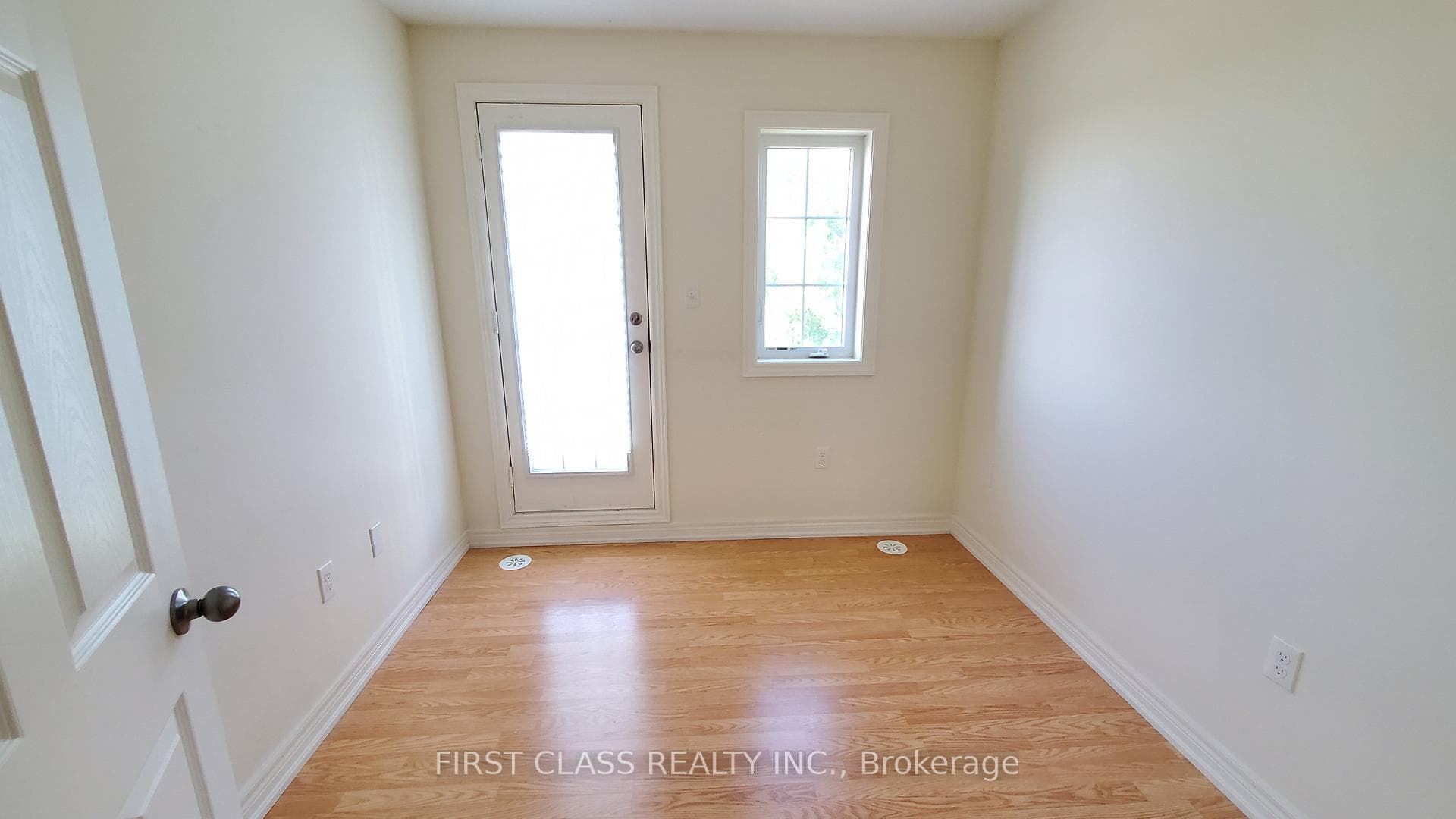 40 Roy Grove Way photo 11