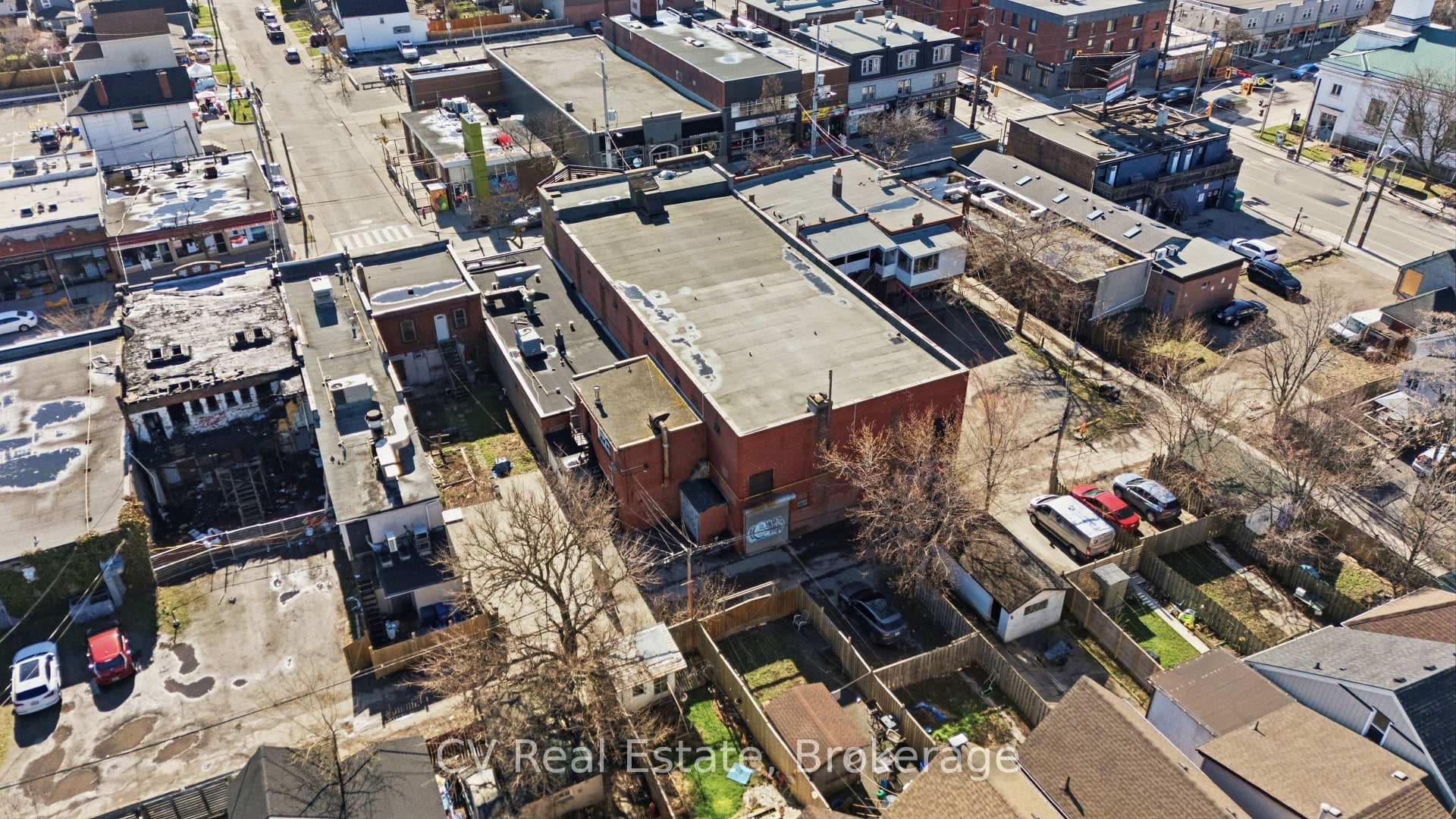 195 Ottawa Street photo 37