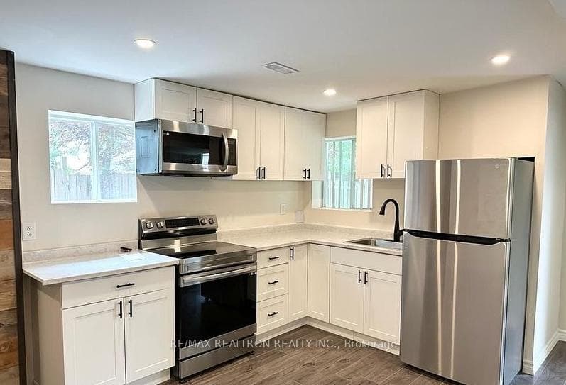 90 Oke Road Unit Bsmt photo 4