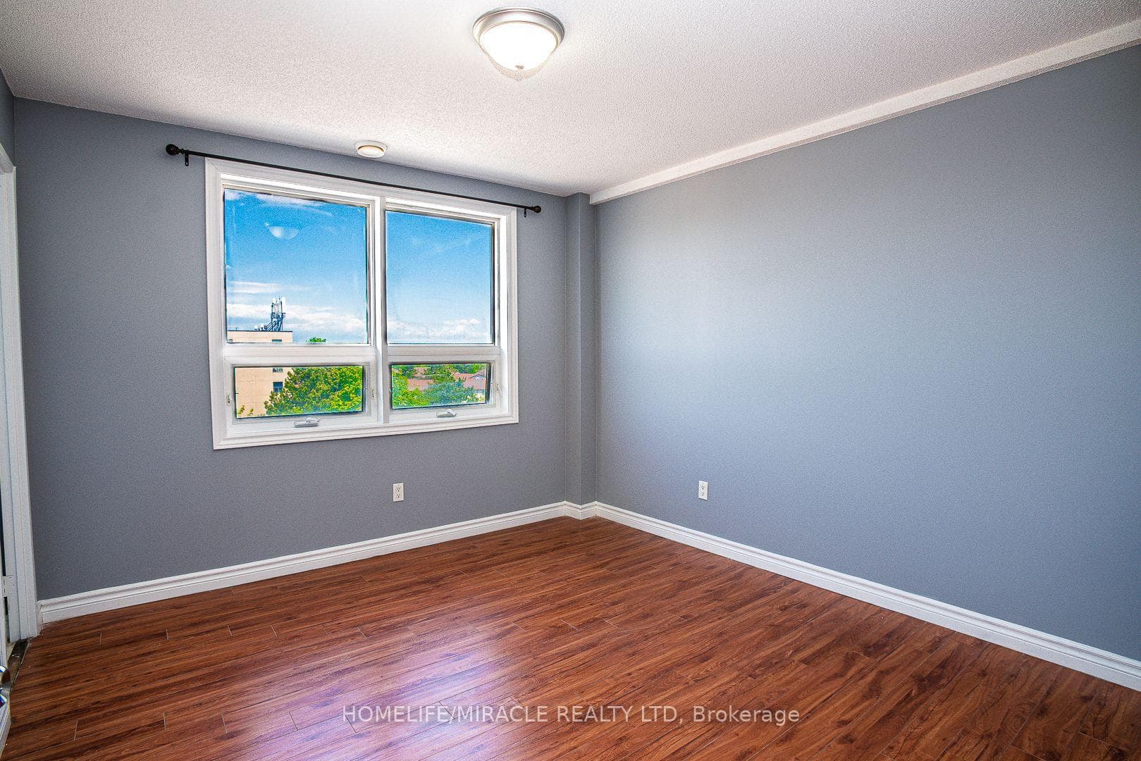 7405 Goreway Drive Unit 419 photo 16