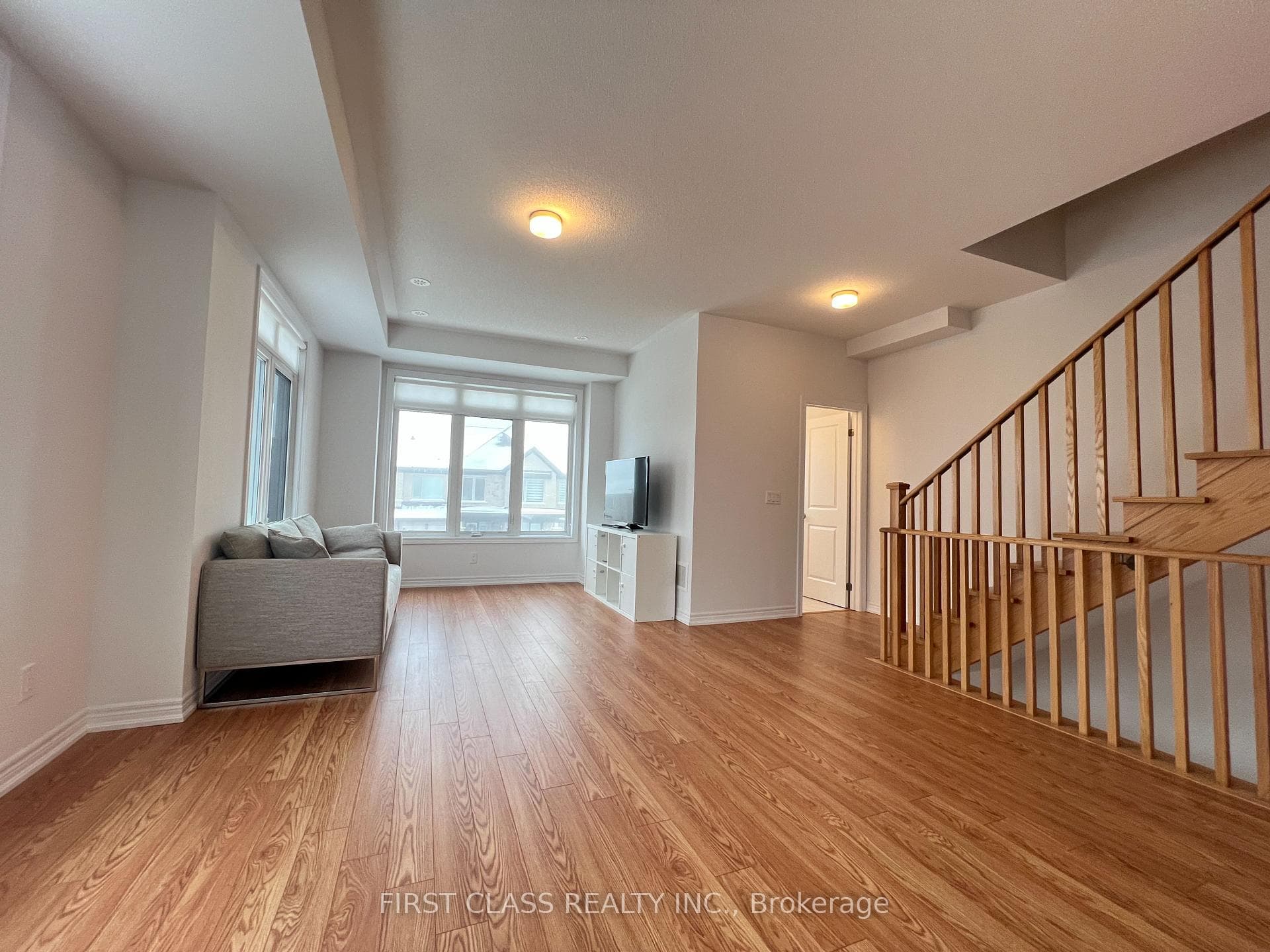 126 Lageer Drive photo 8
