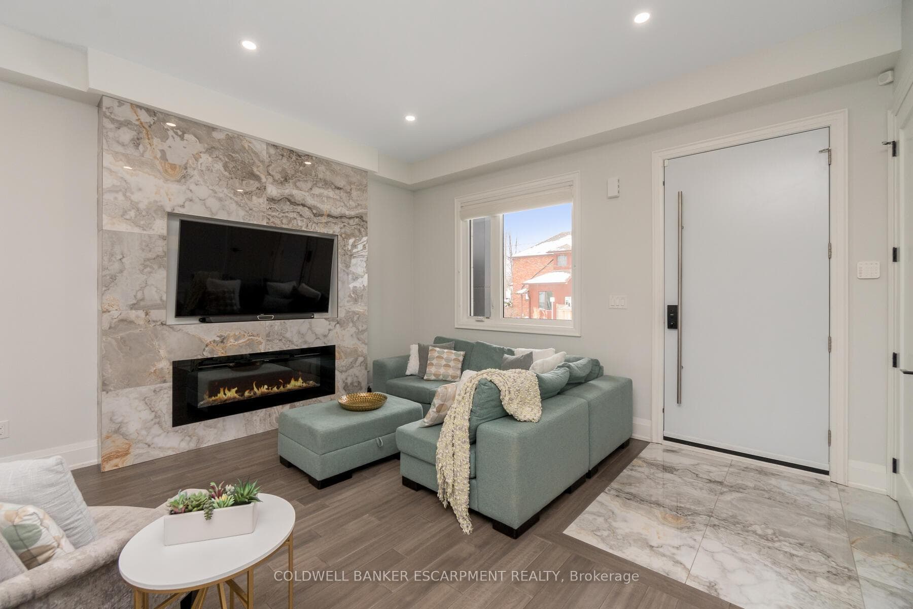 17 Bruton Road photo 4