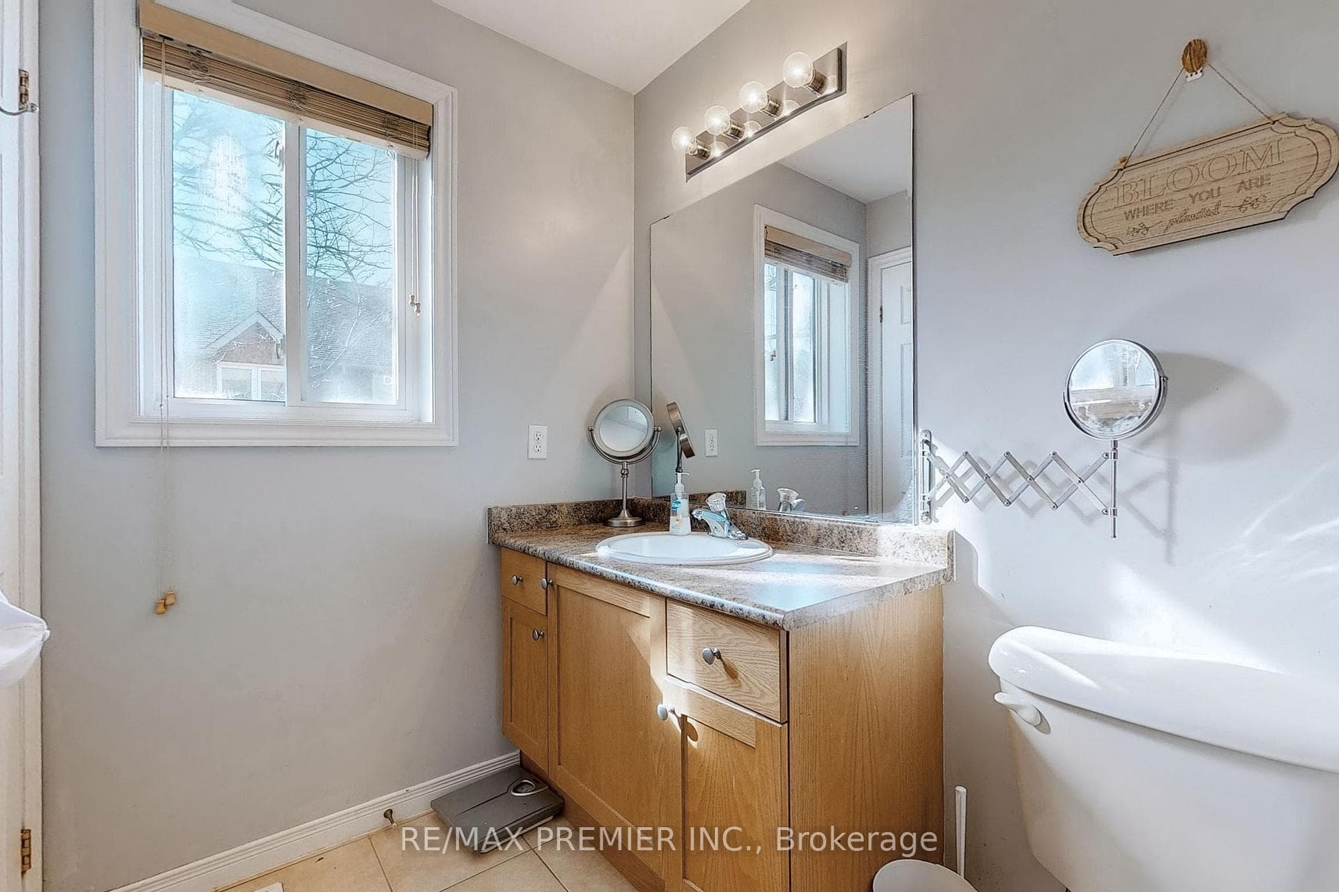 1771 Upper Wentworth Street Unit 34 photo 27