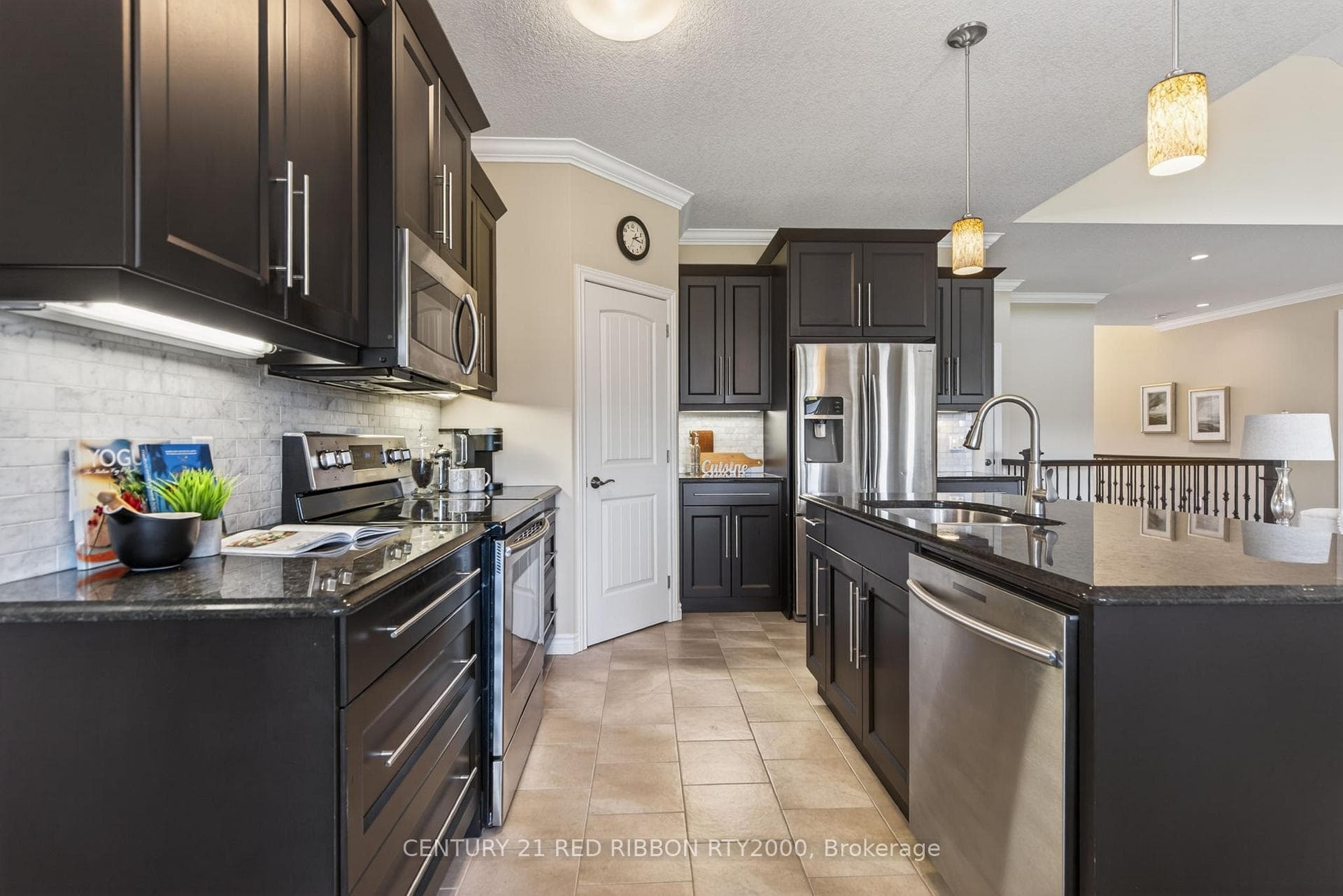 418 Macdonald Street photo 9