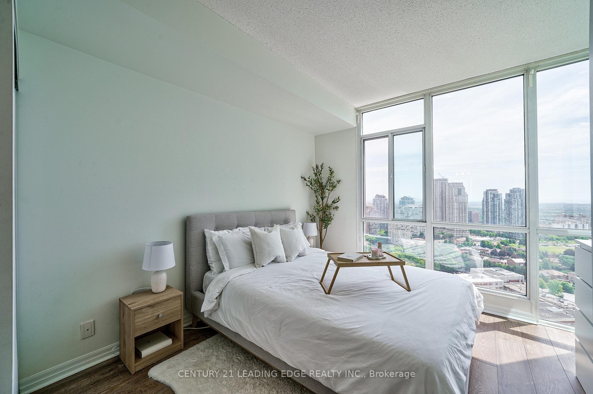 220 Burnhamthorpe Road Unit 2604 photo 23