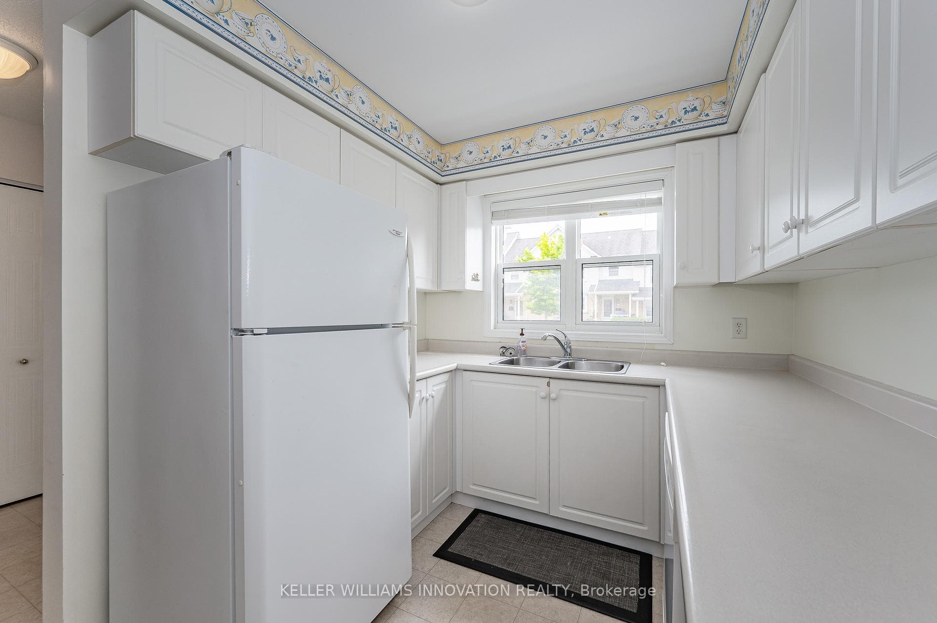 426 Grange Road Unit 11 photo 10