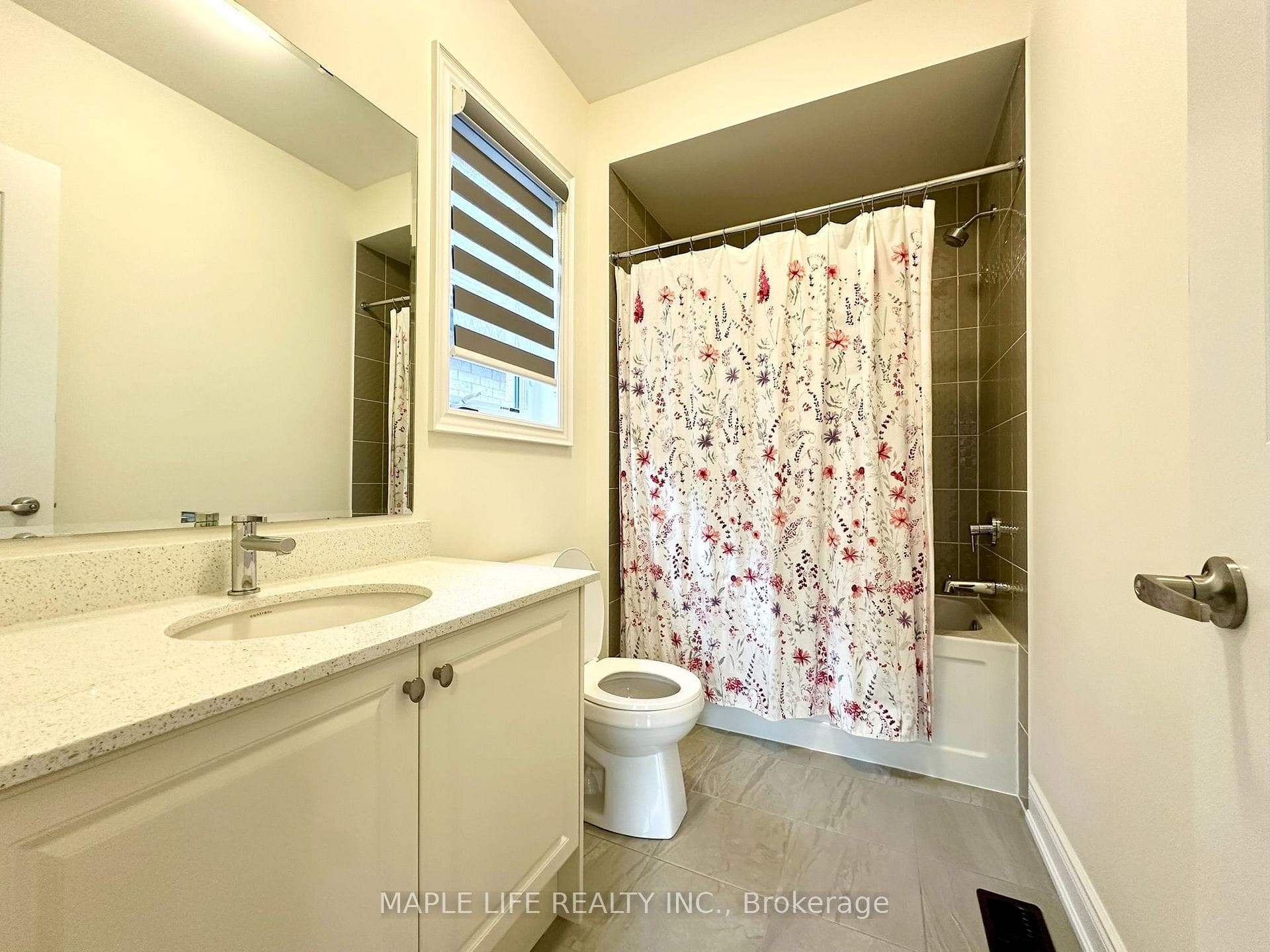 162 Rowe Street photo 29