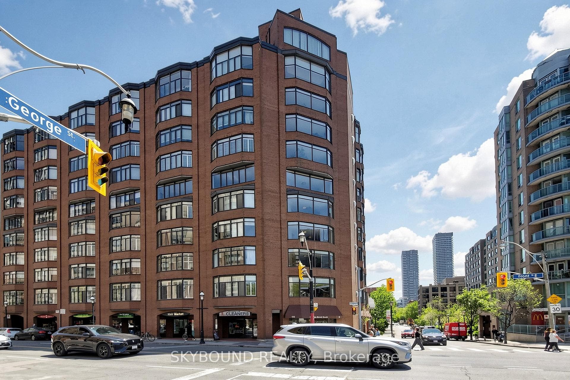 135 George Street Unit 401 photo 2