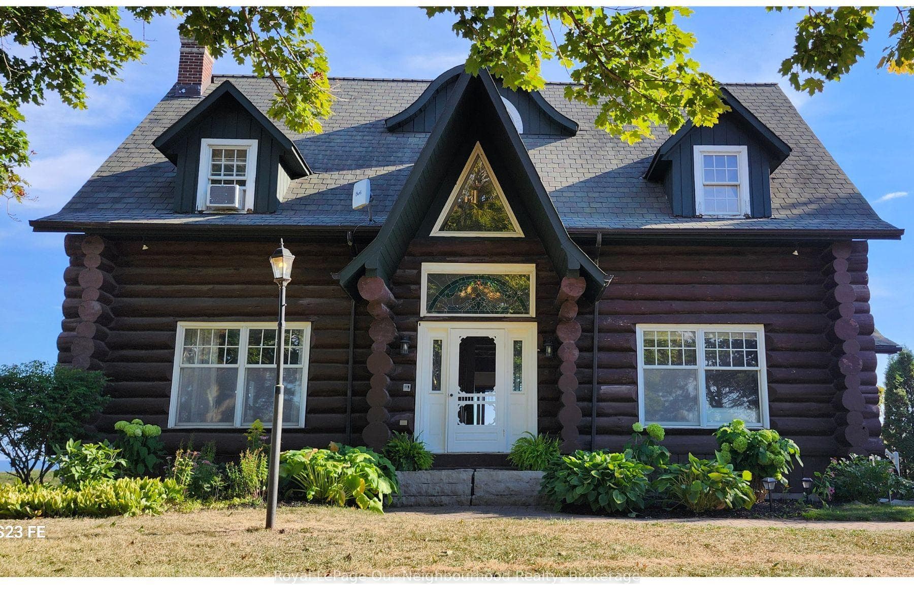 3741 Lakeshore Road photo 2