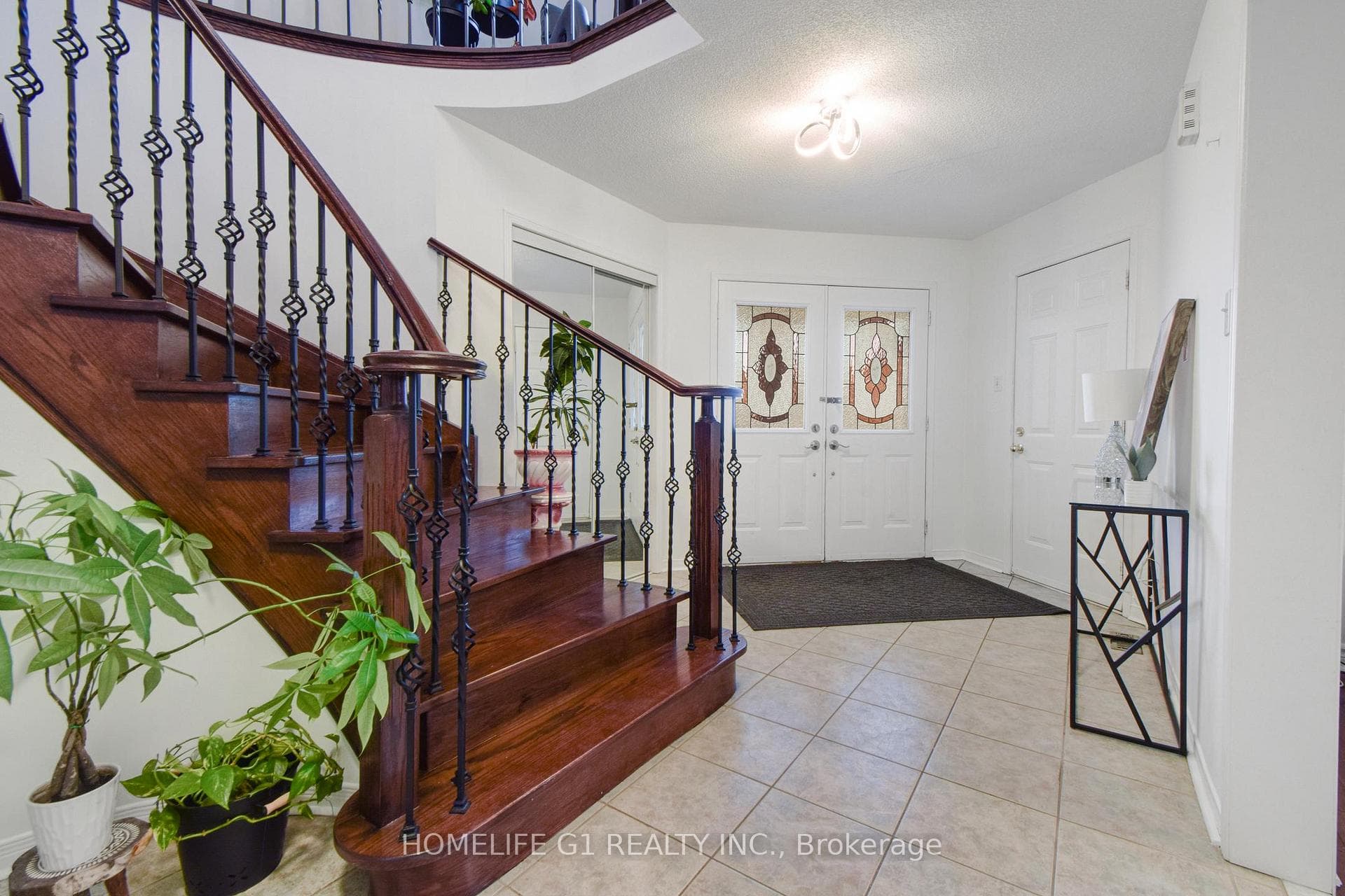 96 Mosley Crescent photo 18