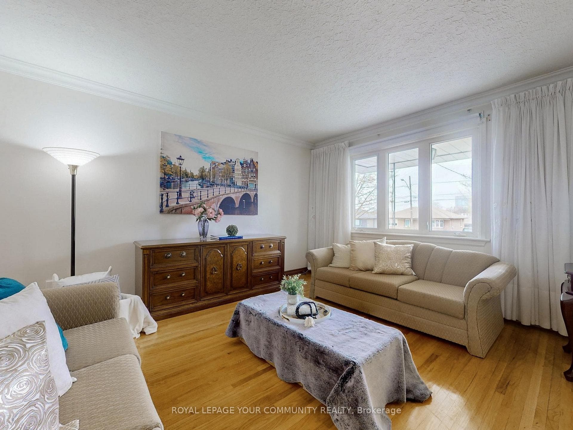 437 Rustic Road photo 3