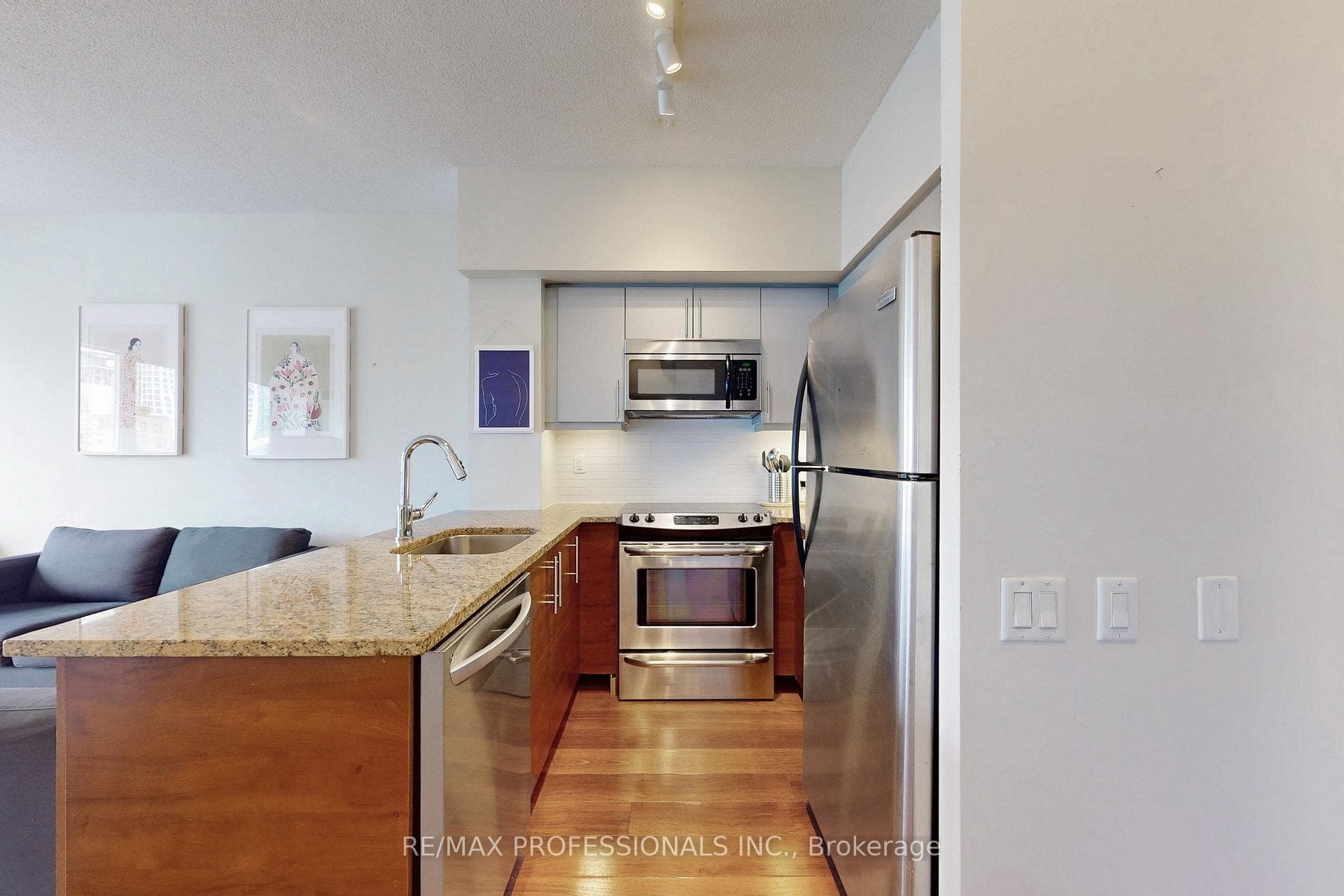 83 Redpath Avenue Unit 1301 photo 8