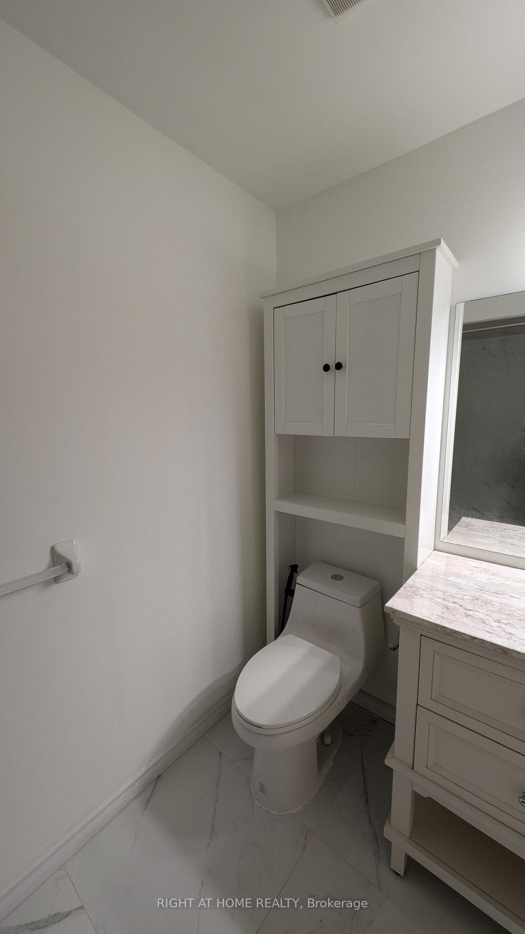 1000 Upper Paradise Road Unit 15 photo 7