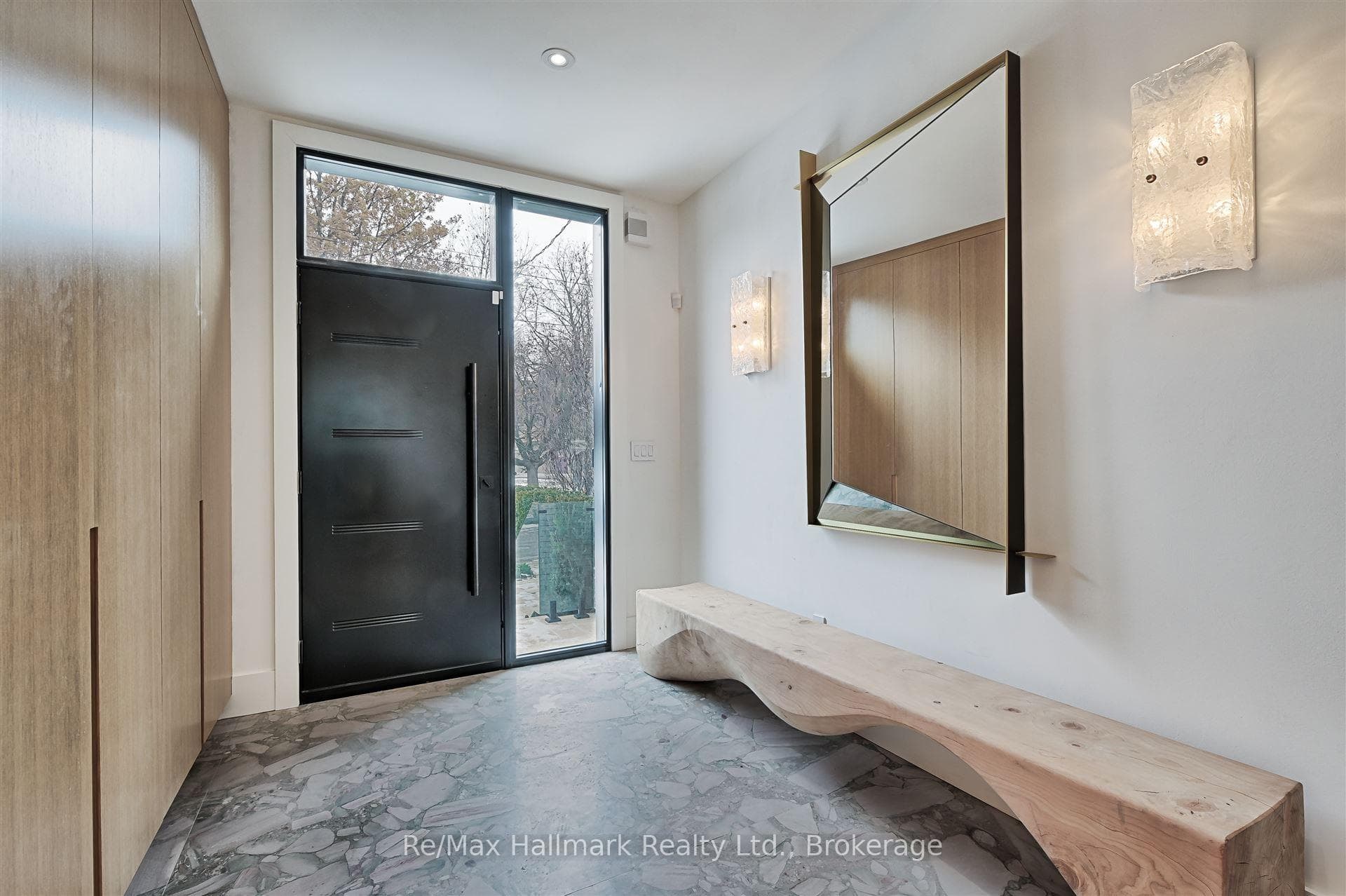 63 Pears Avenue photo 2