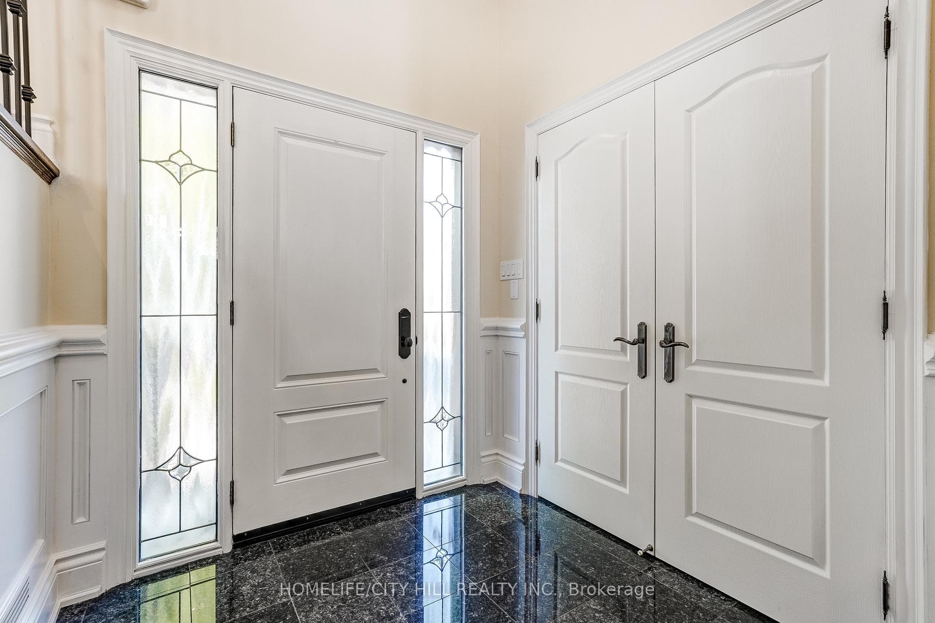 107 Brownville Avenue photo 4