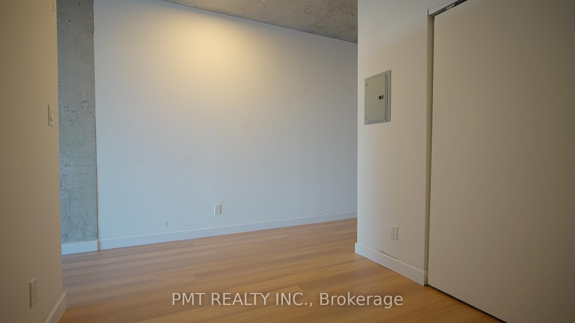 169 John Street Unit 803 photo 11