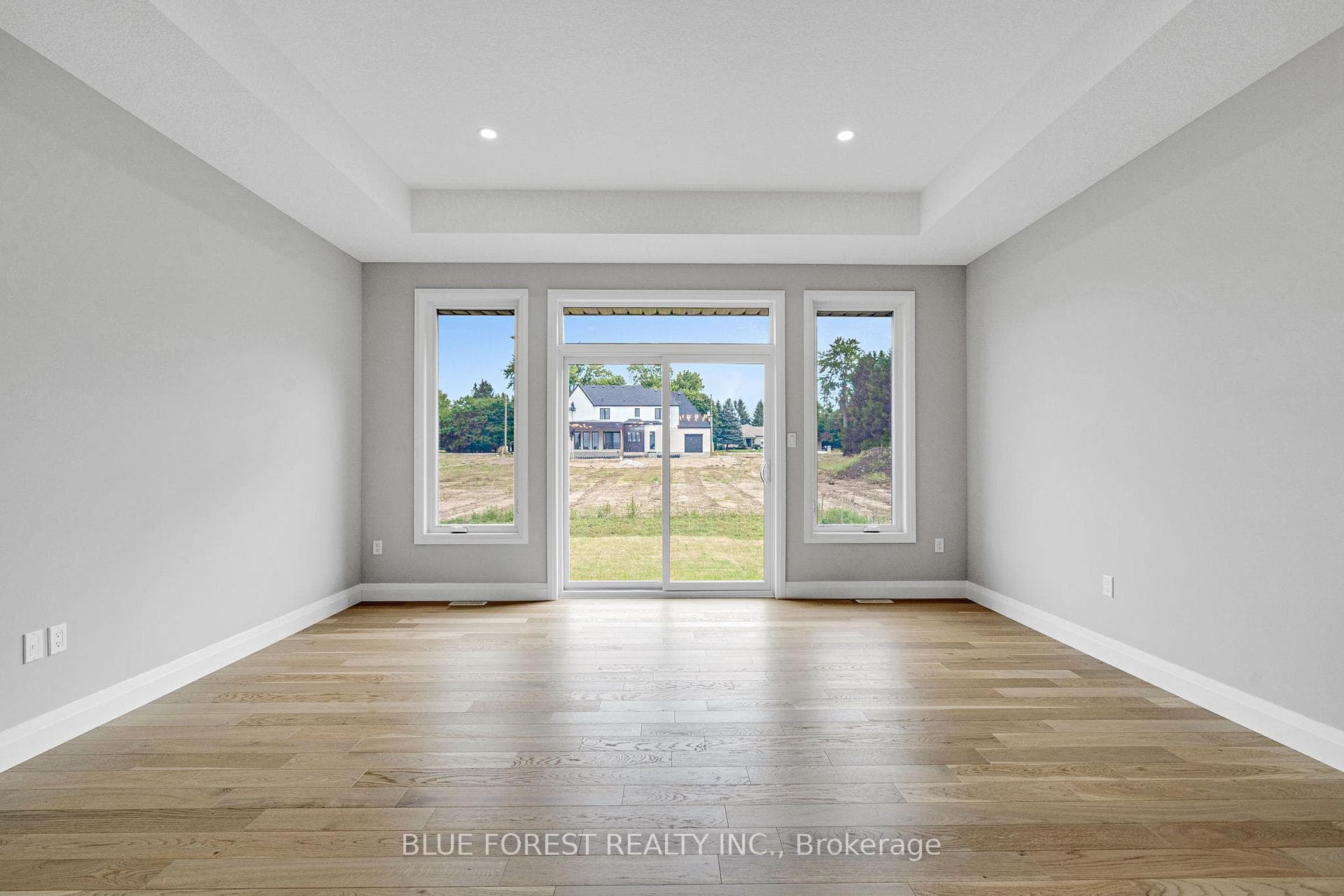 147 SHIRLEY Street photo 15