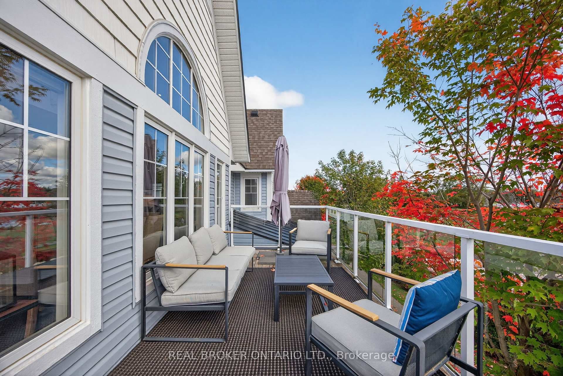 2nd level balcony