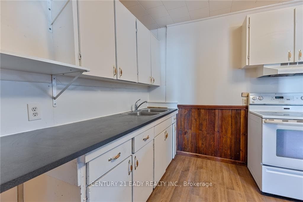 131 PATRICK Avenue photo 14