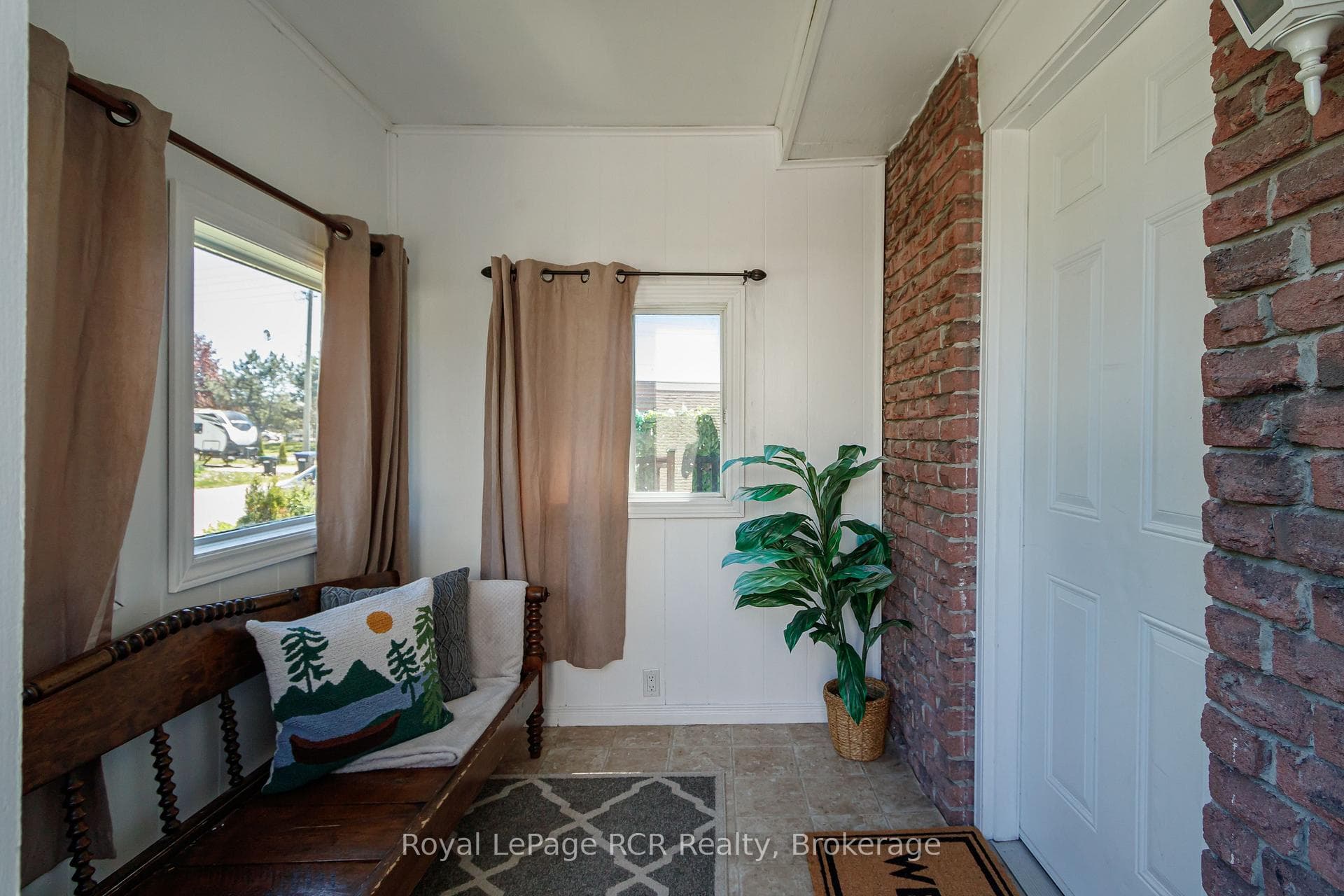 92 Alice Street photo 5