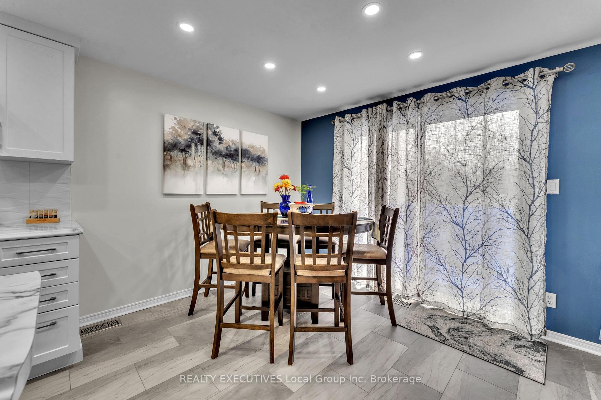 670 Tackaberry Drive photo 8